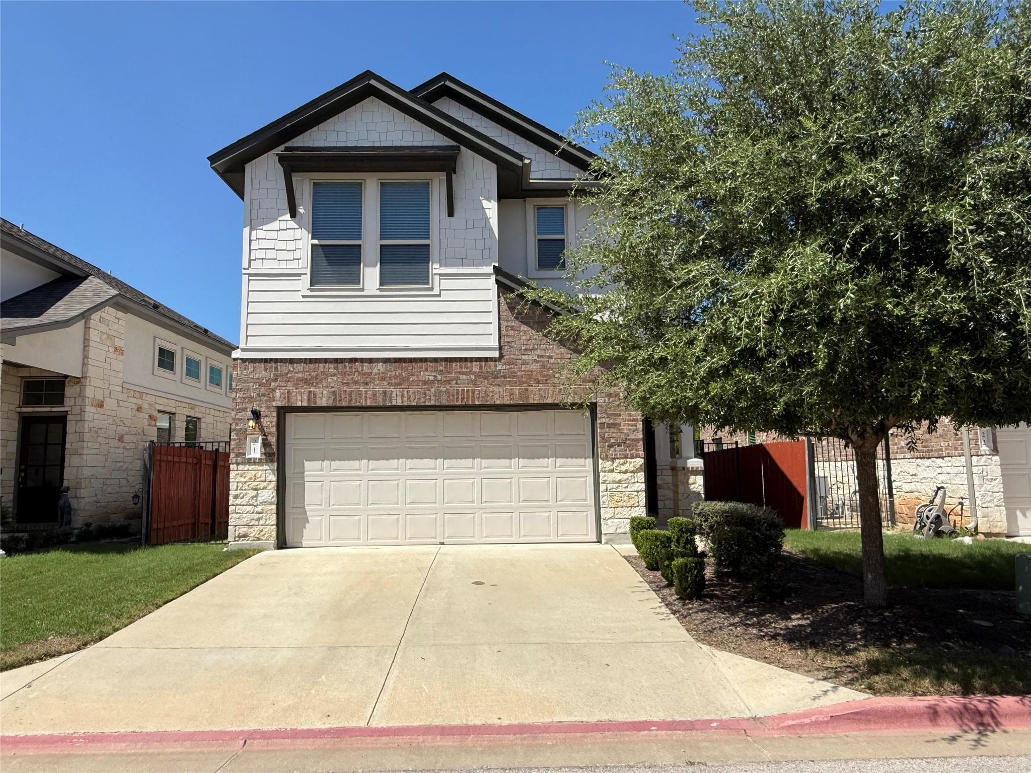 3240 E Whitestone Blvd #21