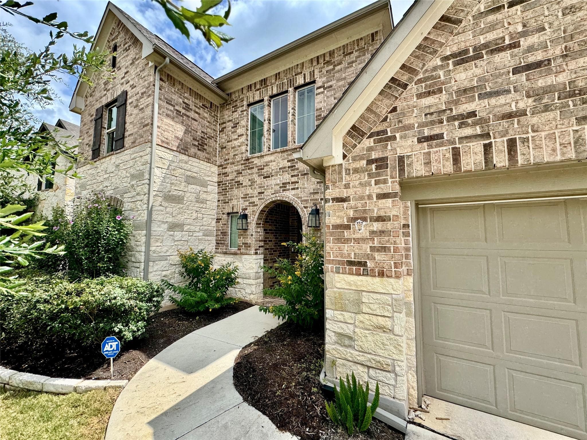 2148 Ambling Trl