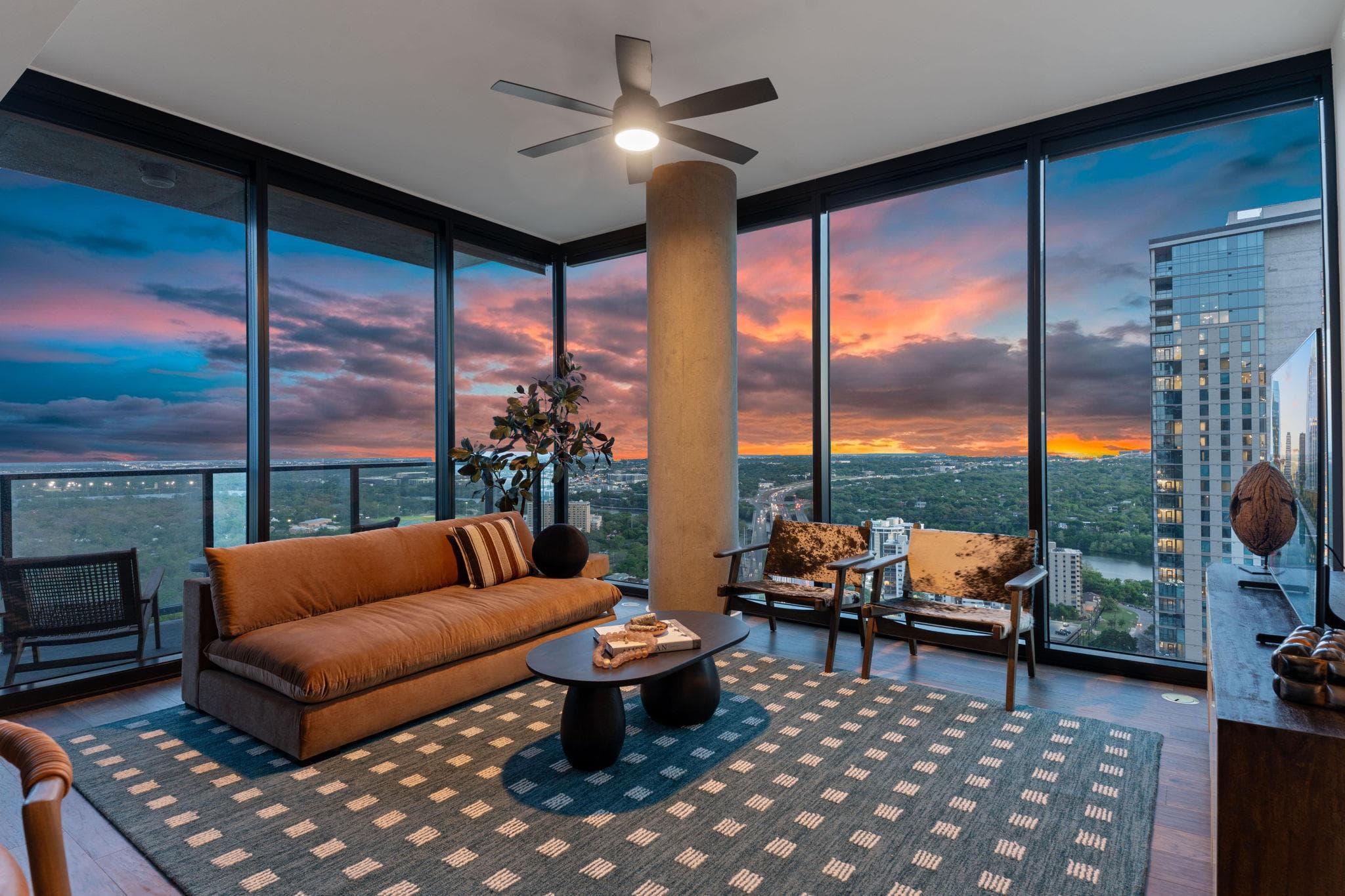 84 East Ave #3106