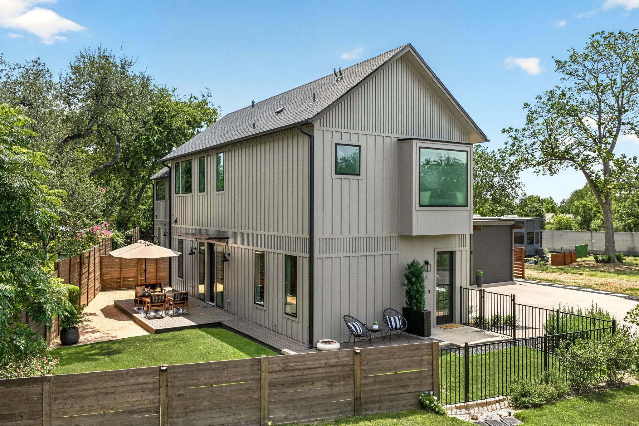 4601 Hank Ave #1