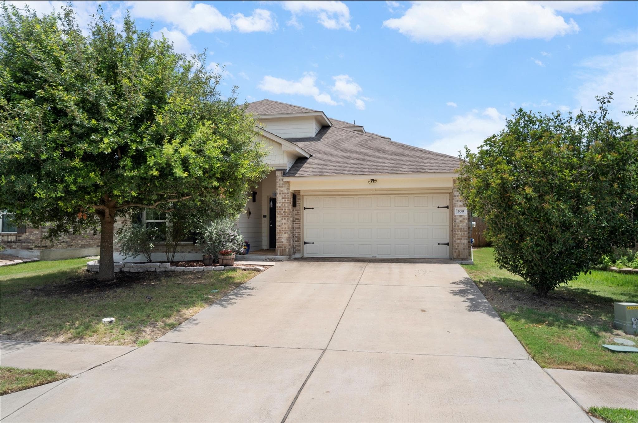 309  Rimrock Ct