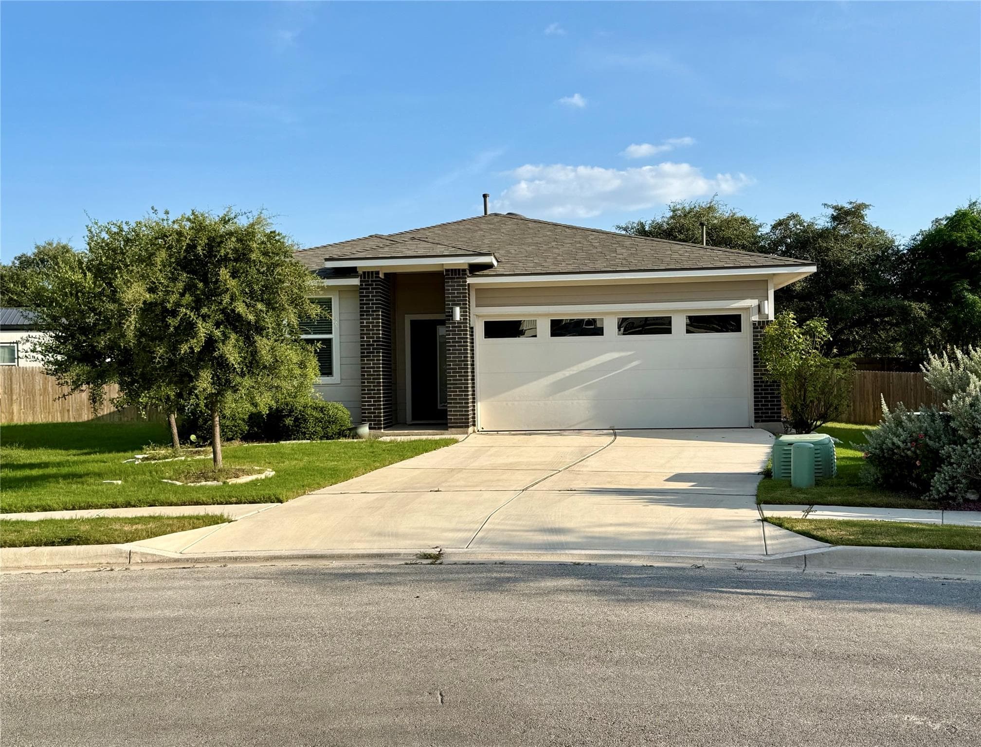 160 Filifera Ct