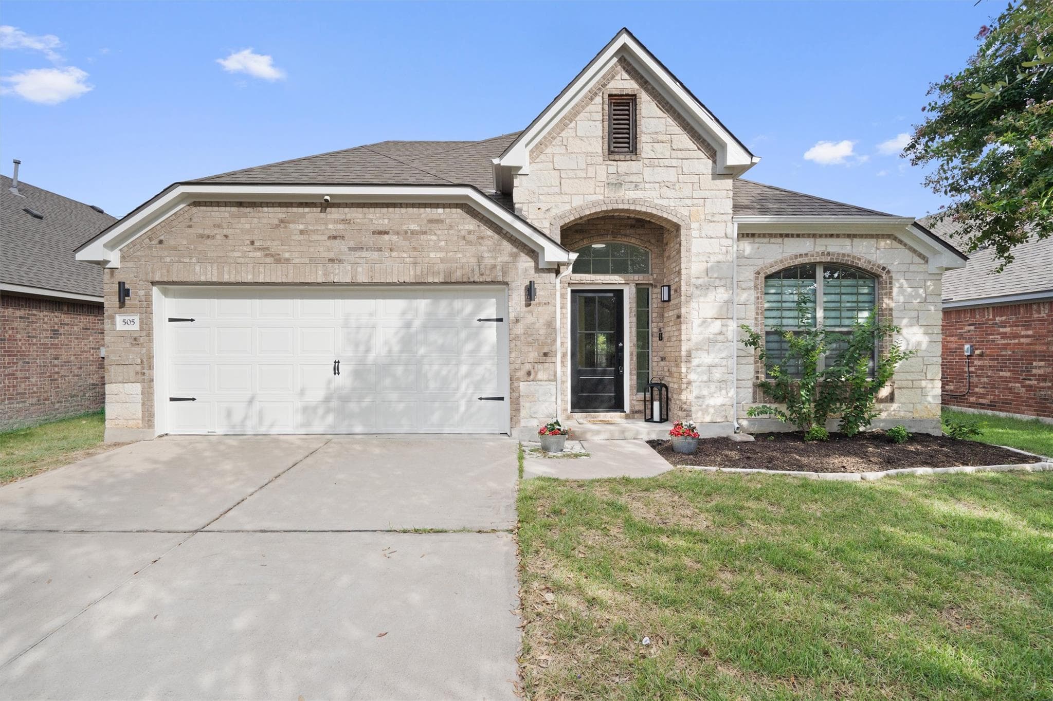 505 Bluehaw Dr