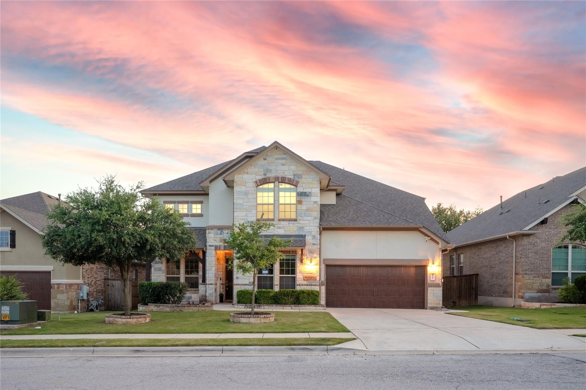228 Lockhart Loop