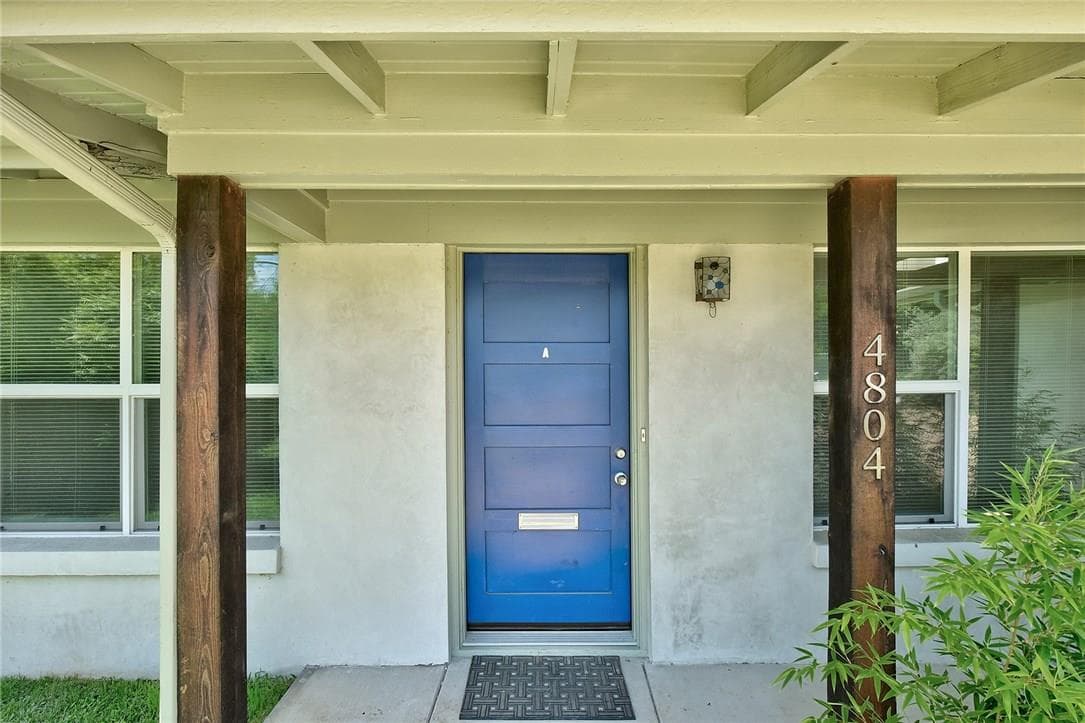 4804  Menchaca Rd
