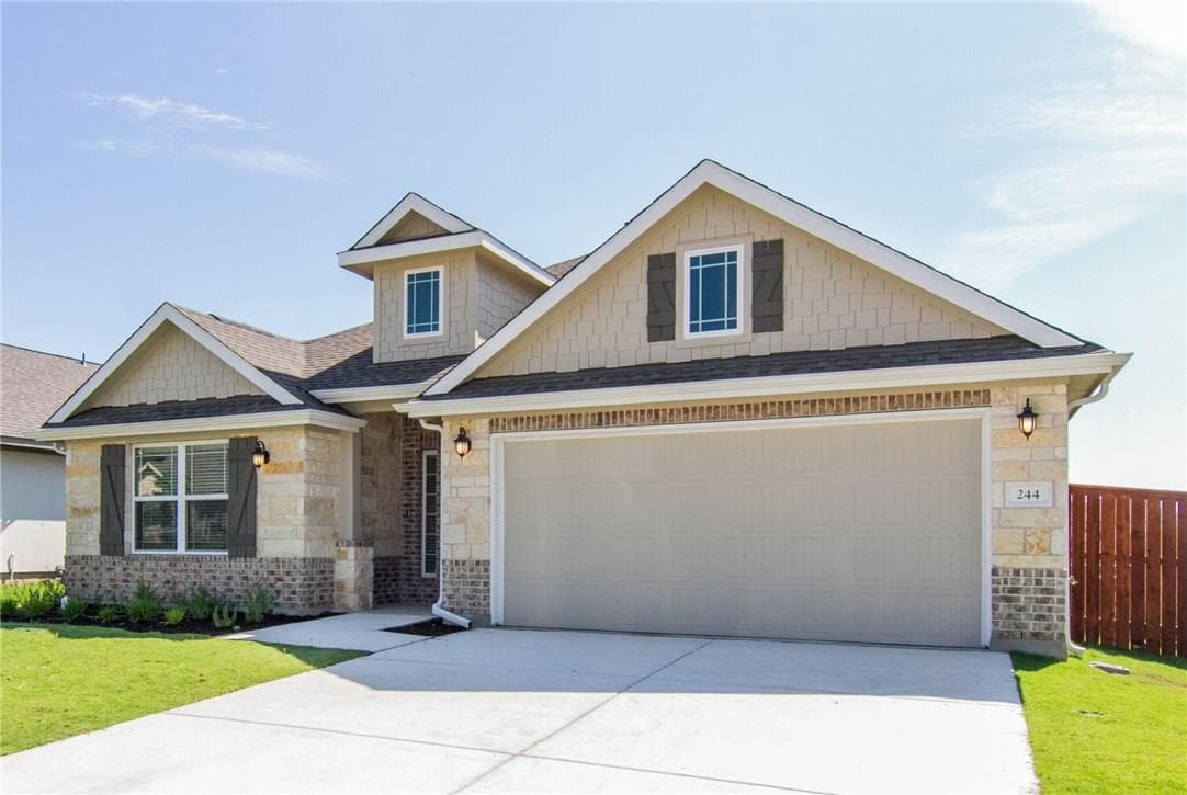 244 Glen Arbor Dr