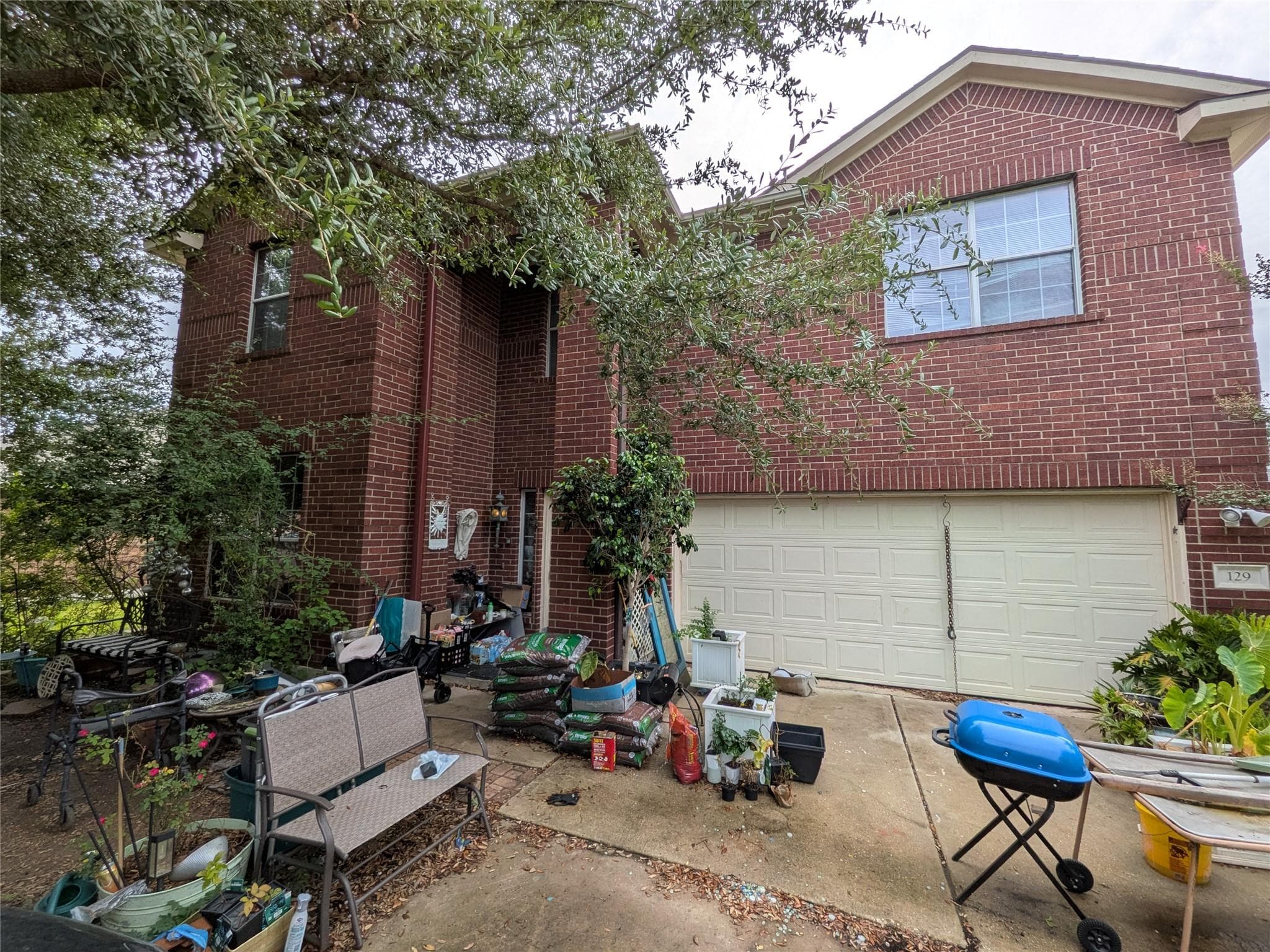 129 Hanstrom Dr