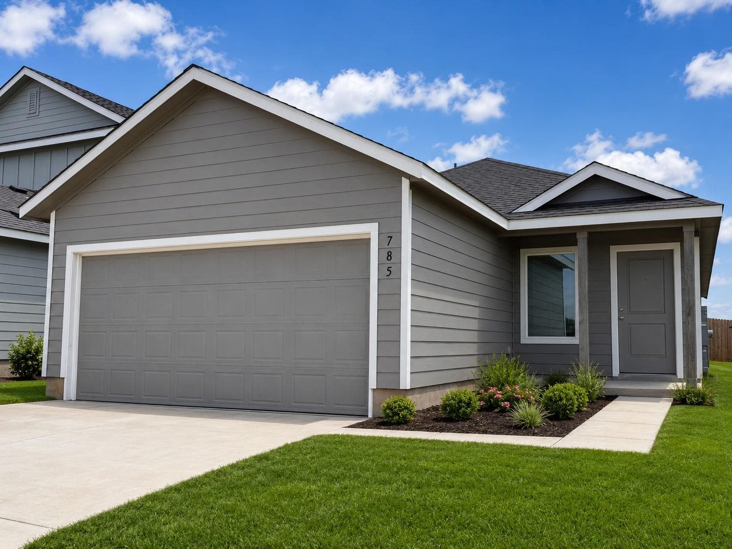 785 Whoopers Loop