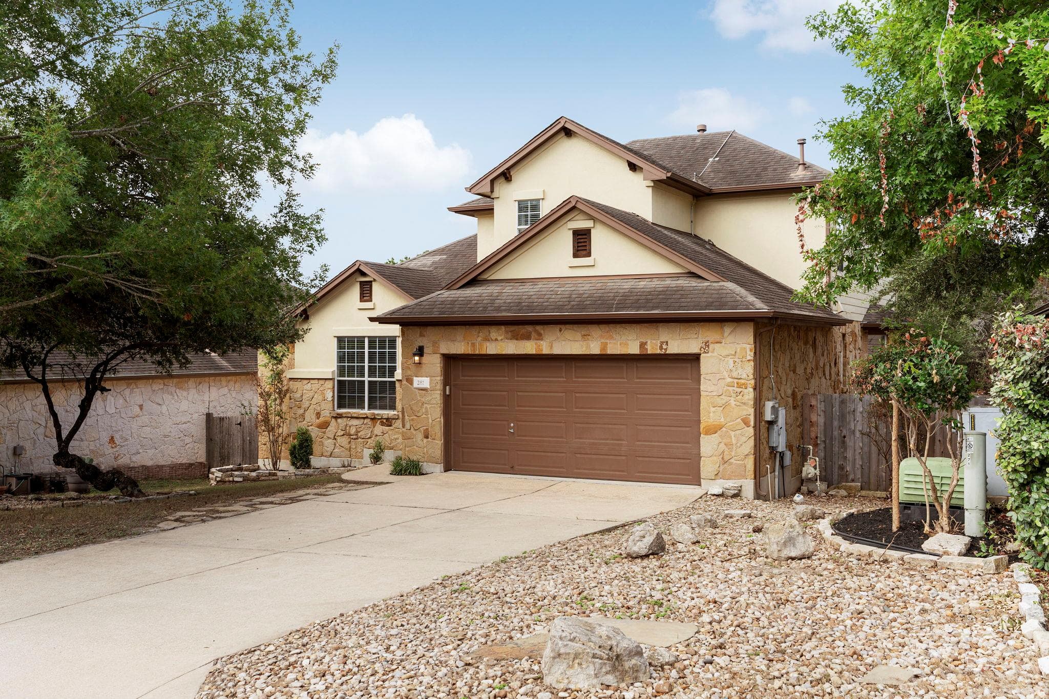 281 Kensington Ln