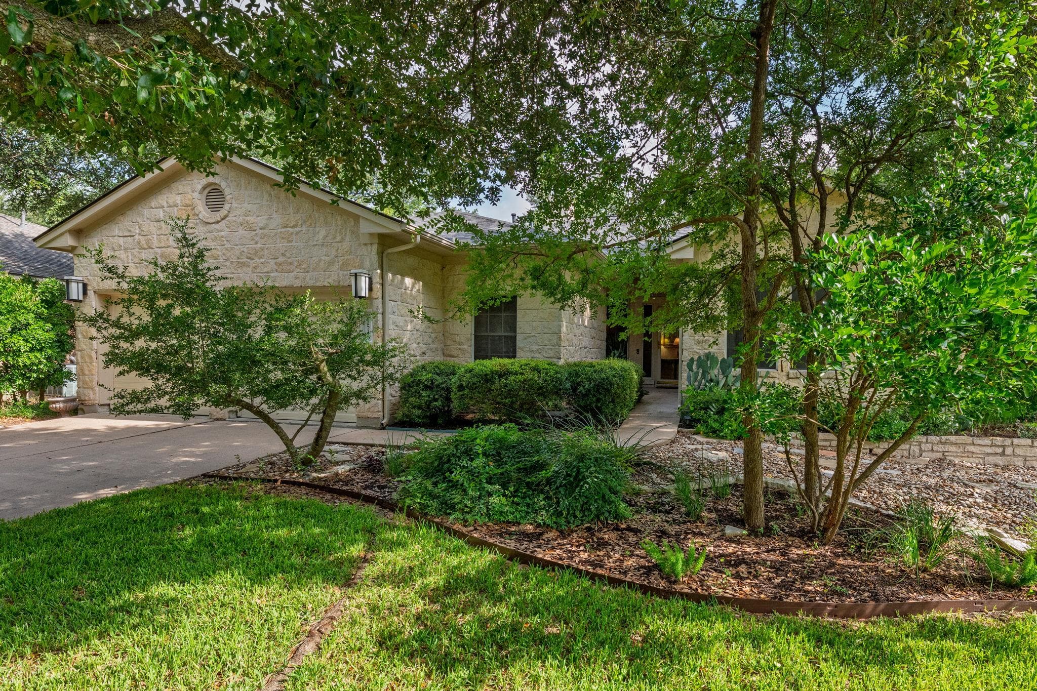 11513  Medallion Ln