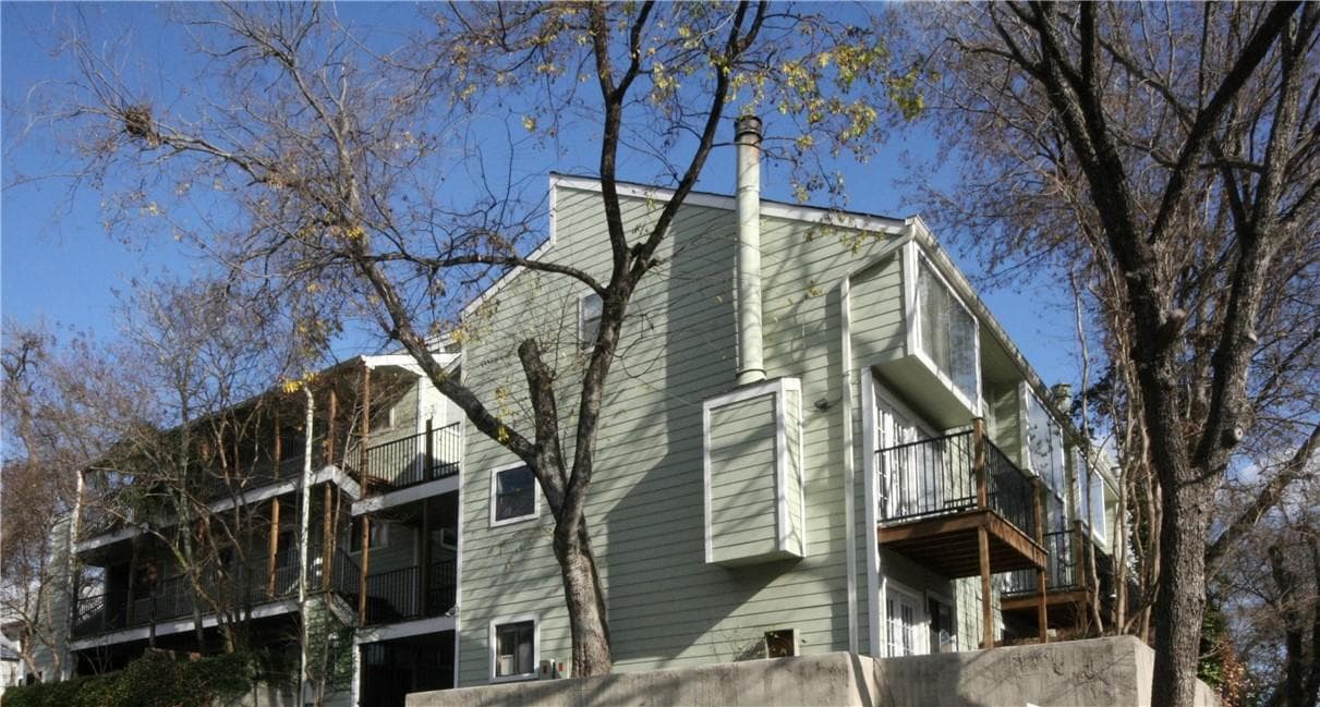 1600 West Ave #17