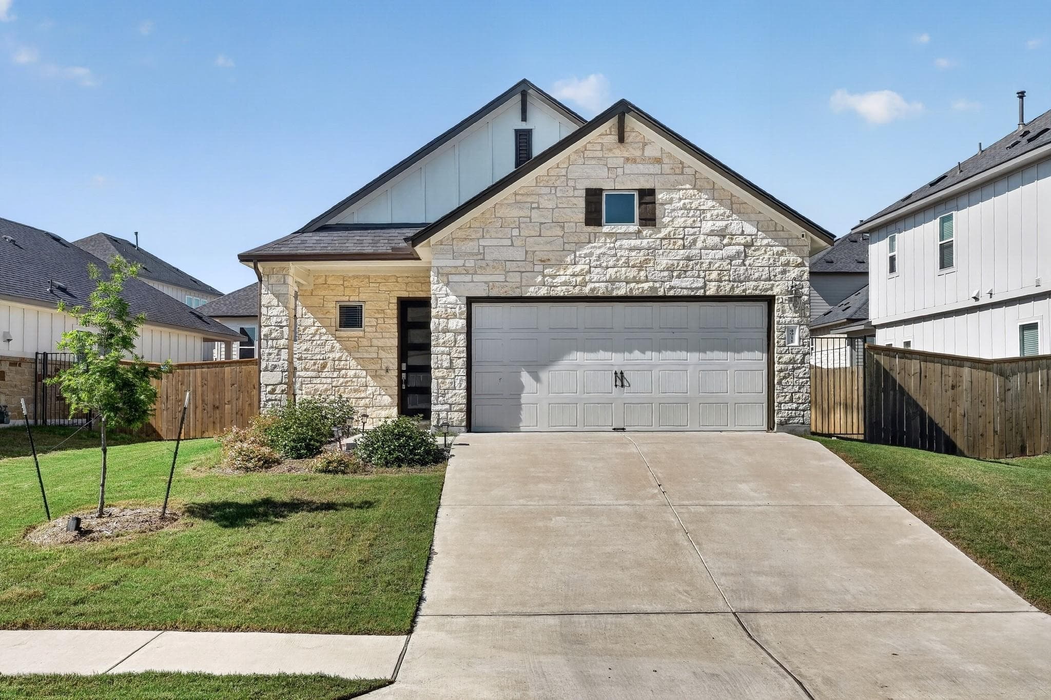 4911 Seadrift Dr