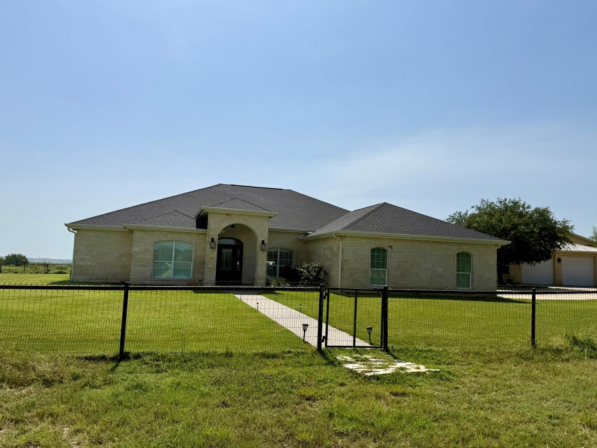 1456 N Us Highway 283 None
