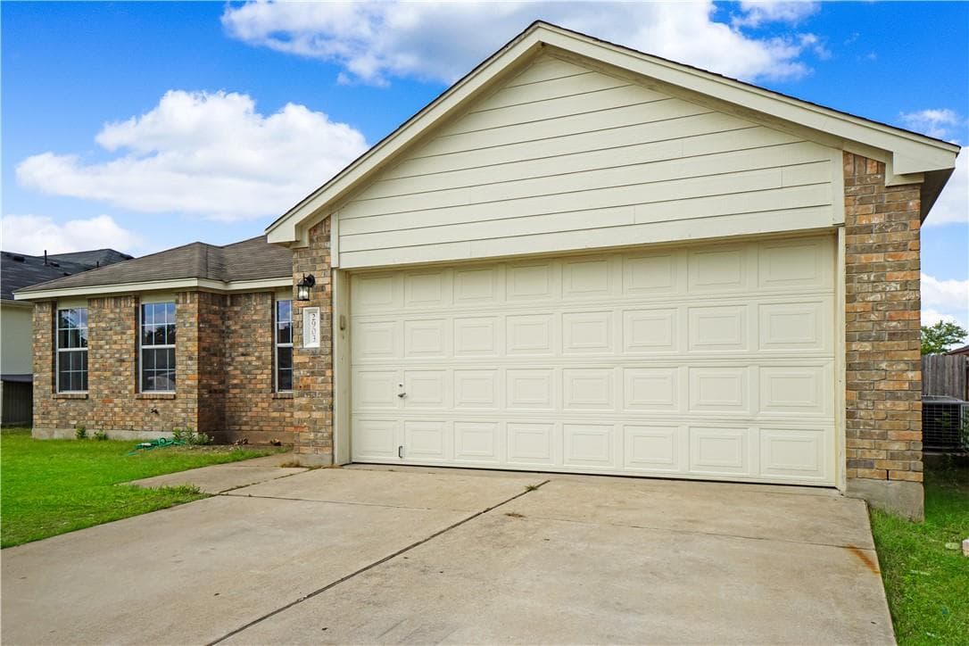 2903  Don Hill Ln