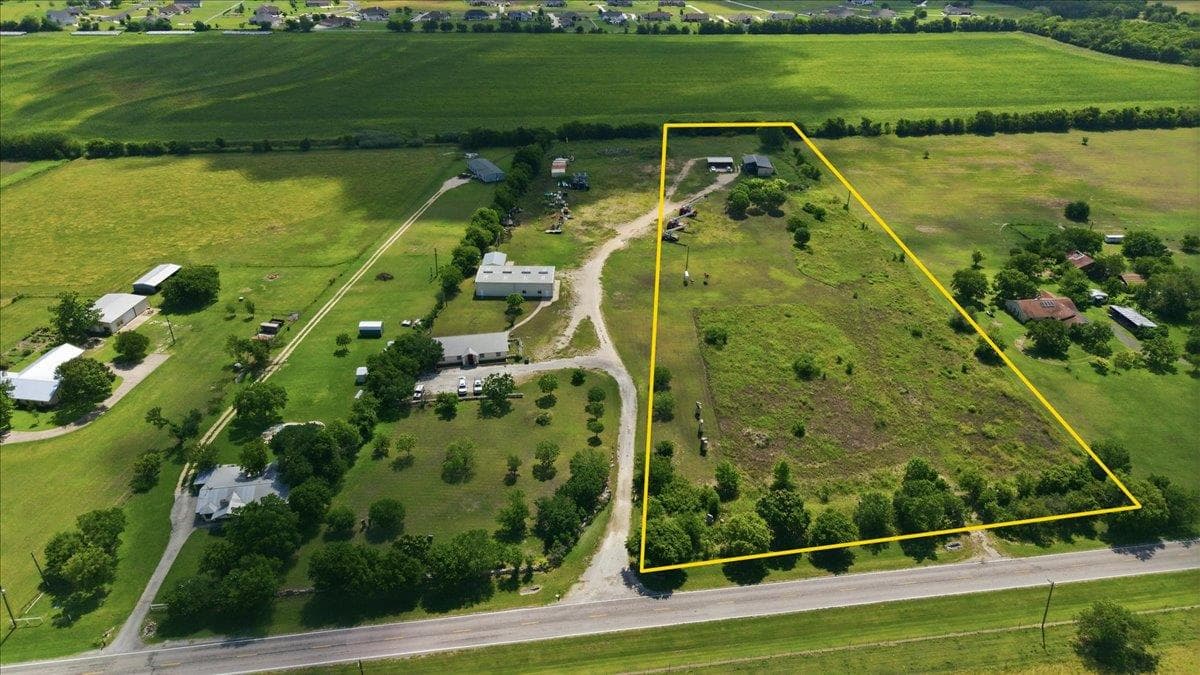4300 Fm-1105 Rd