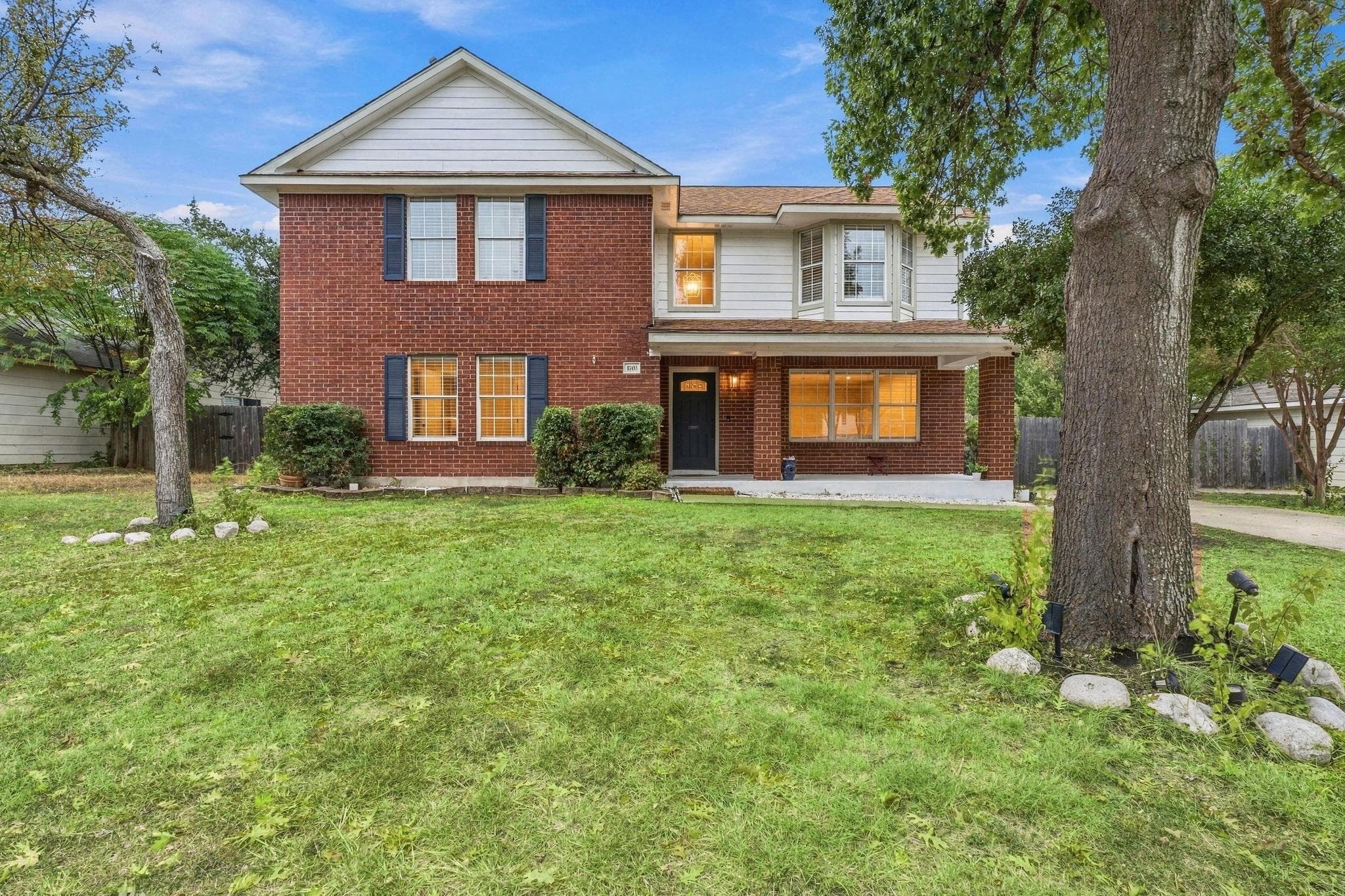 1703  Mimosa Ln