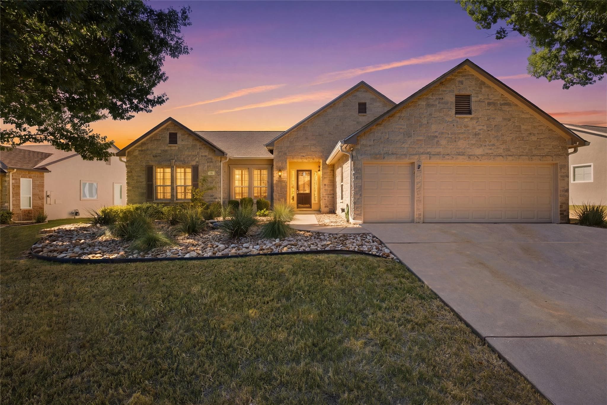 128  Crepe Myrtle Ln
