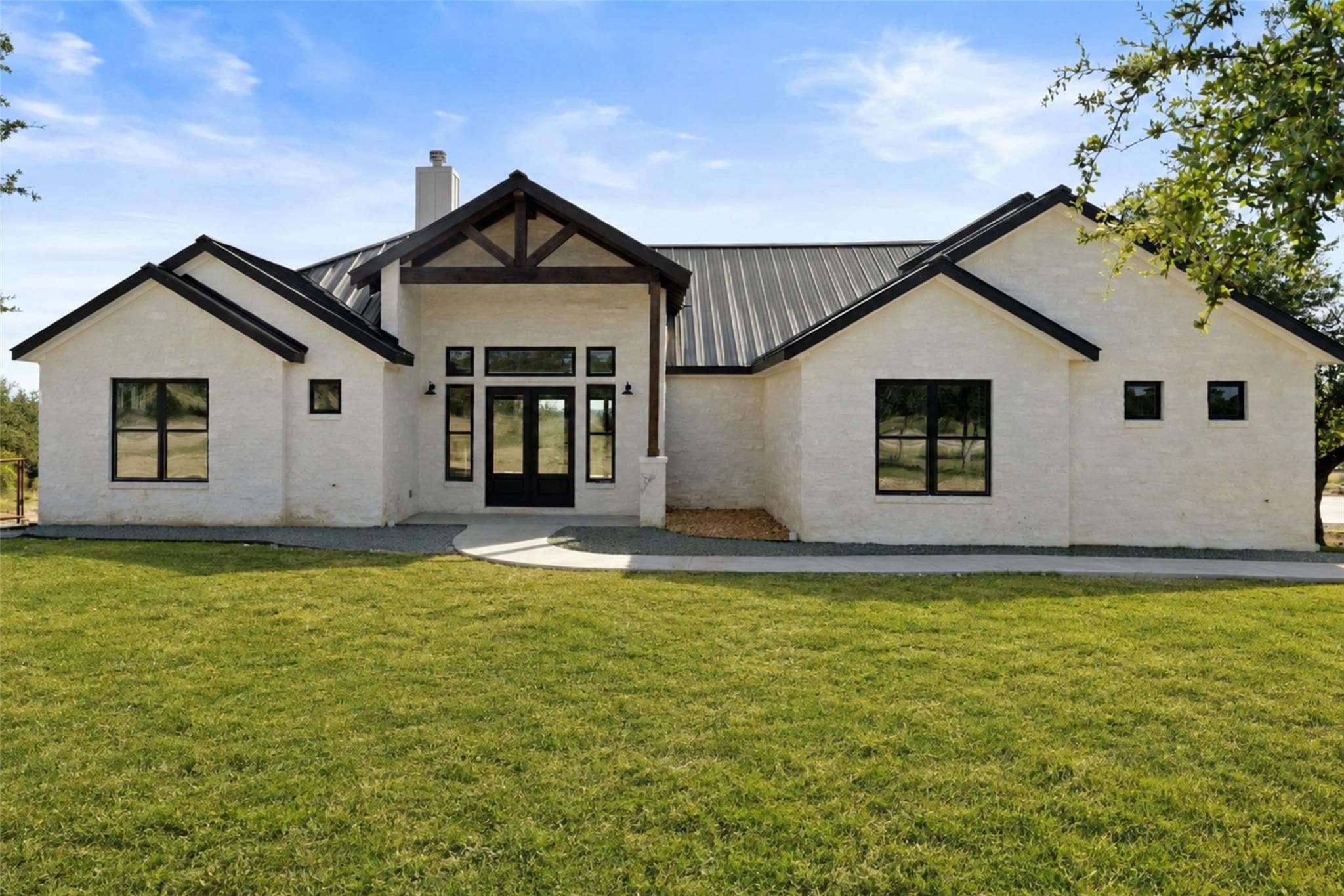 765  Legacy Hills Dr
