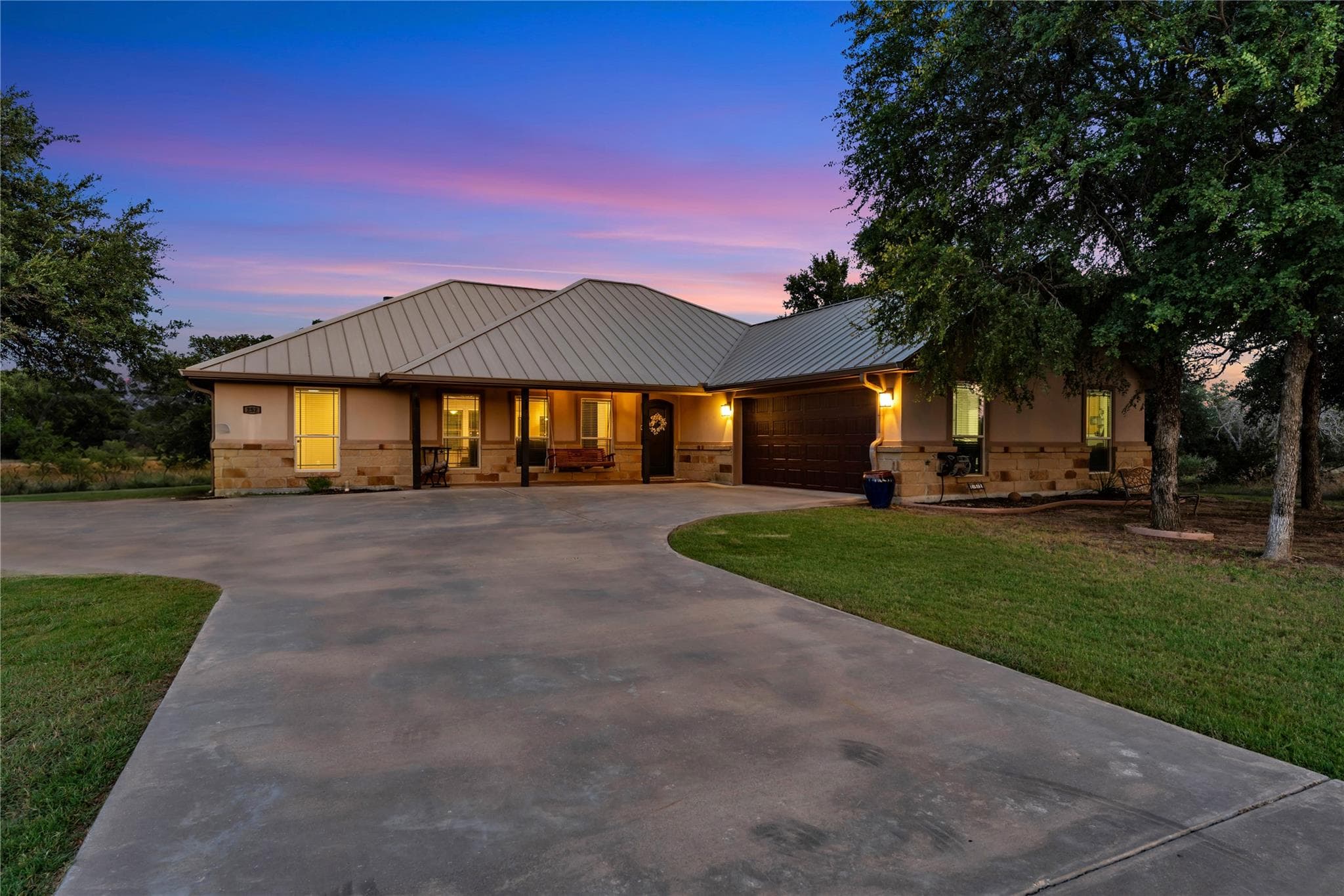 252  Sunday Dr