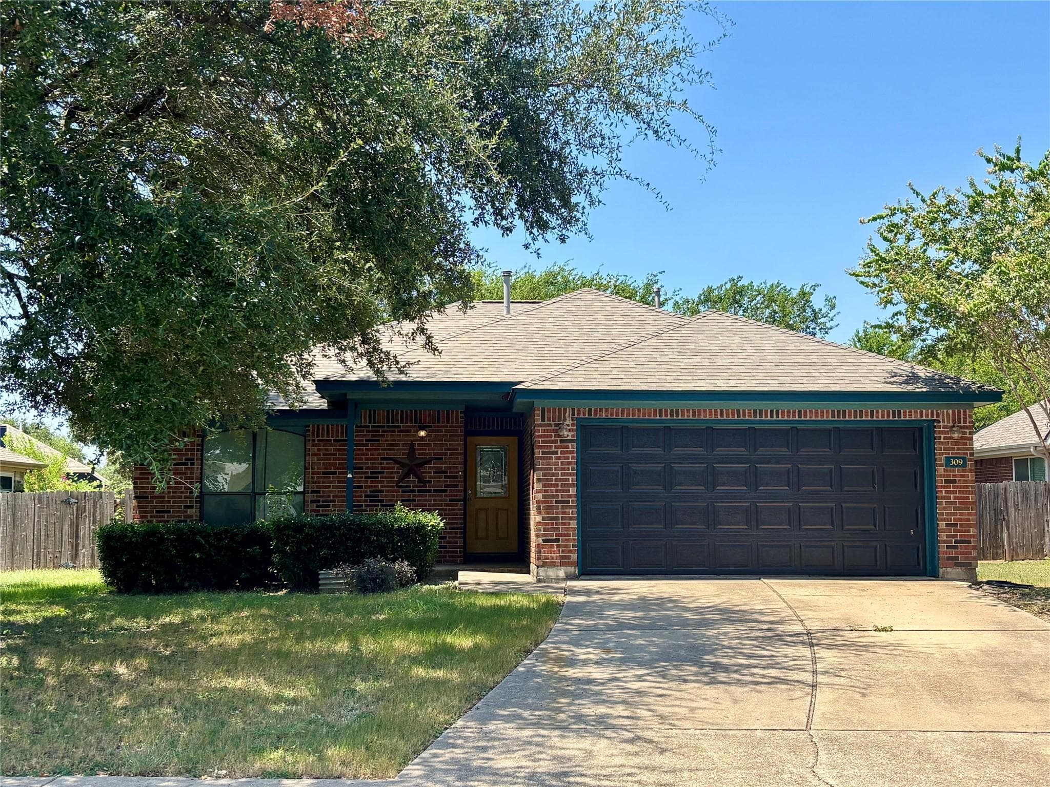 309  Bastian Ln