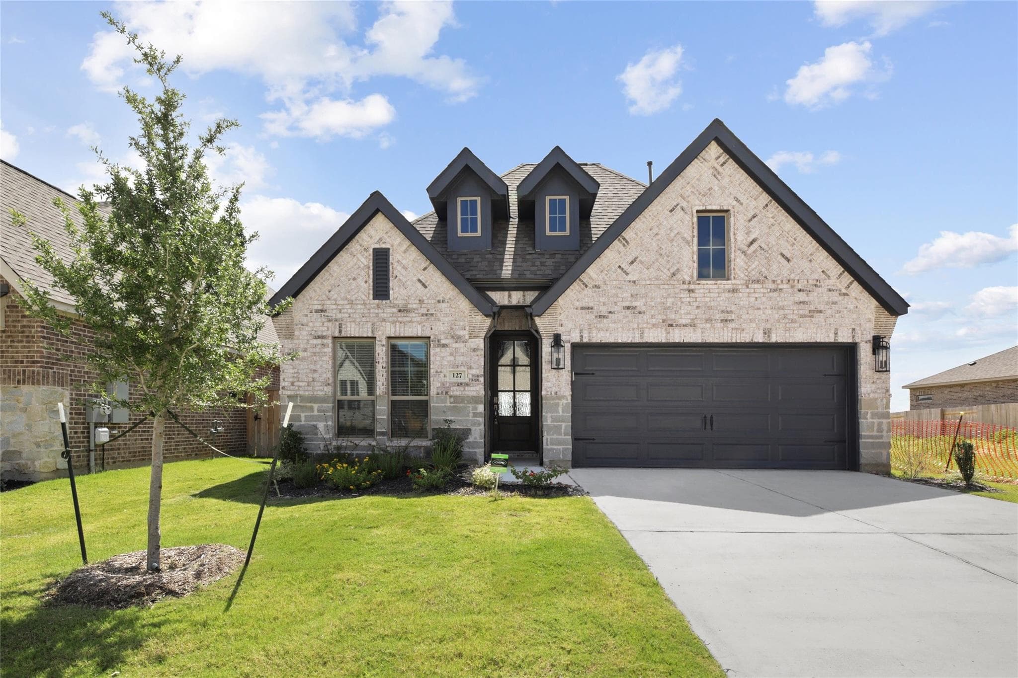 127 Plumbago Loop