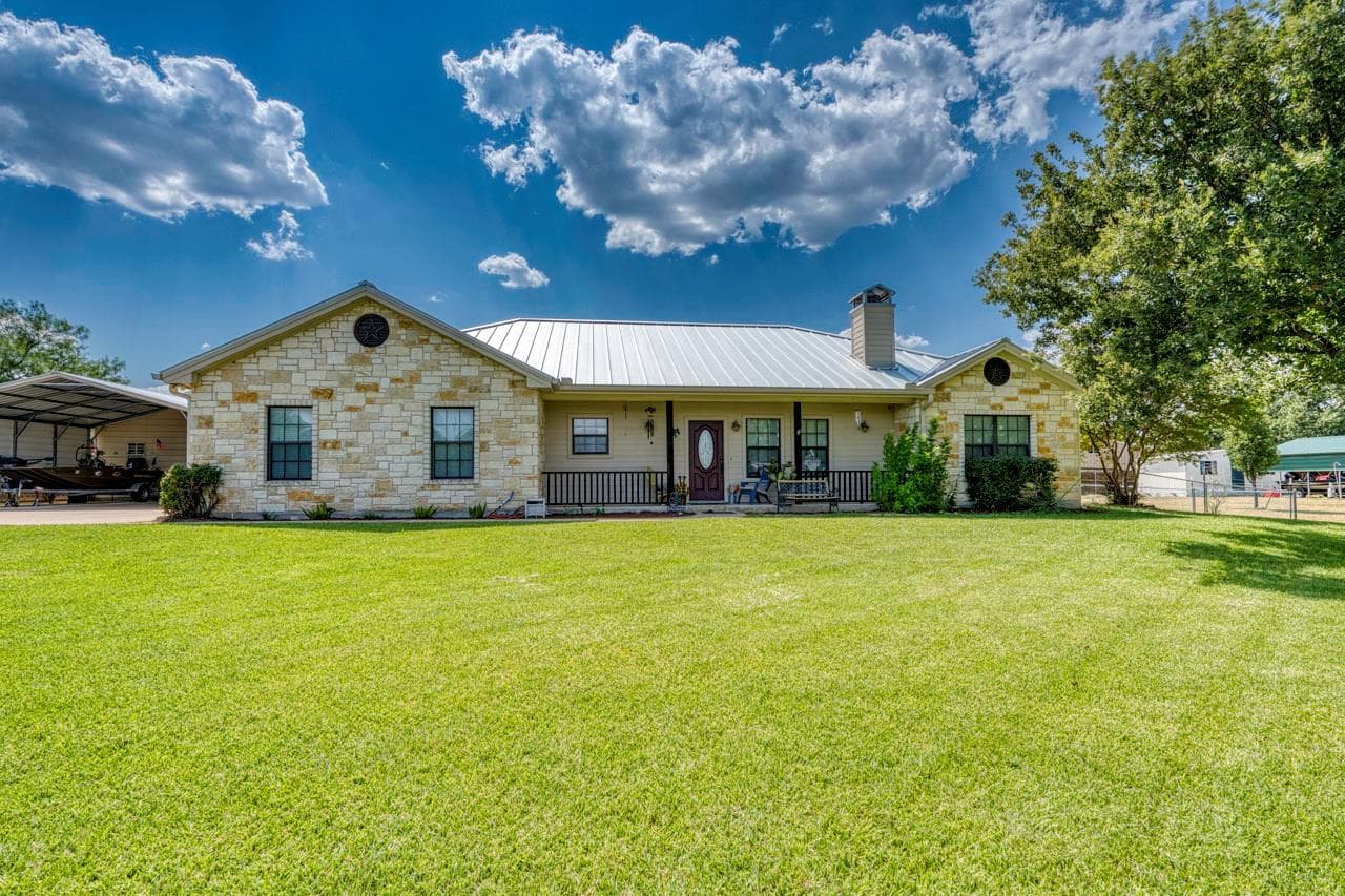 809 Skyline Dr