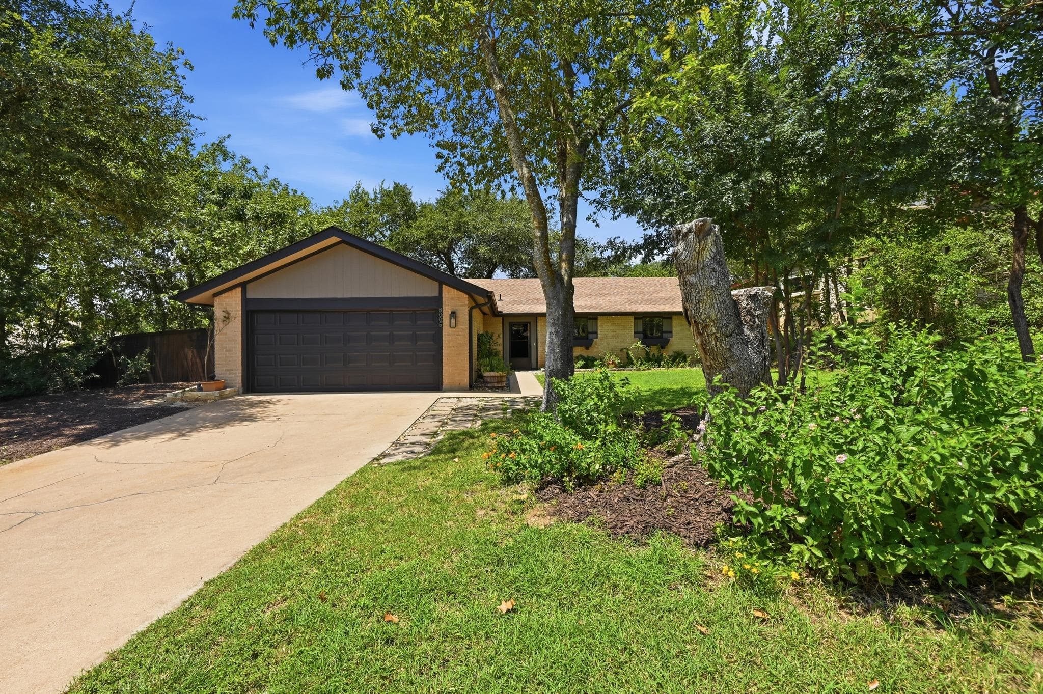 8005  Red Willow Dr