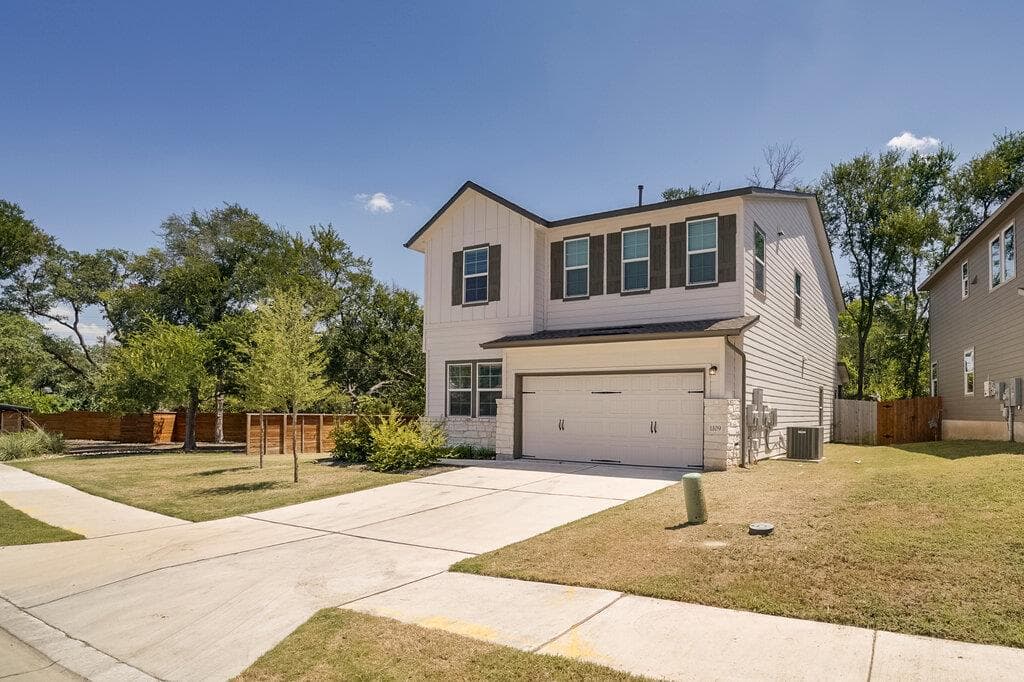 1109 Winnie Dr