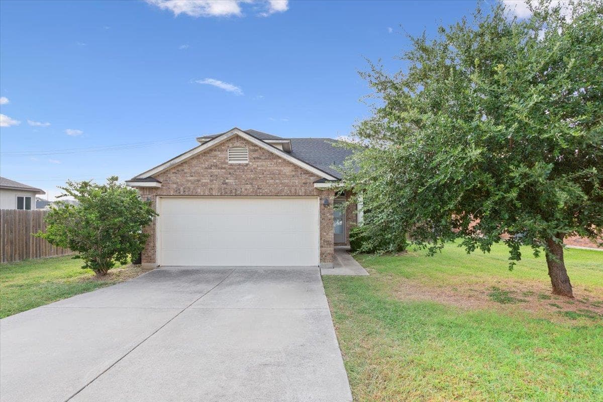 1123 Starlight Dr