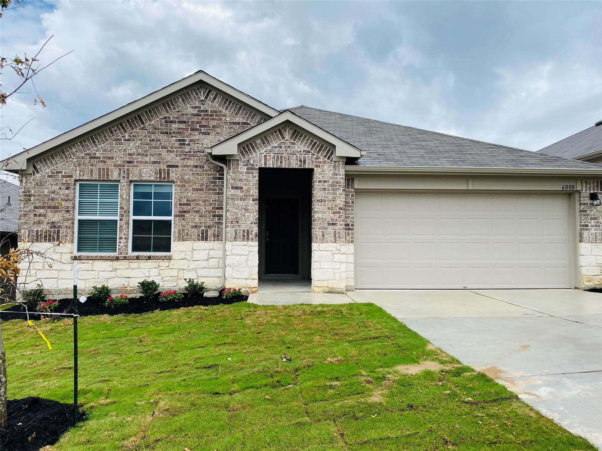 6008 Roderick Dr