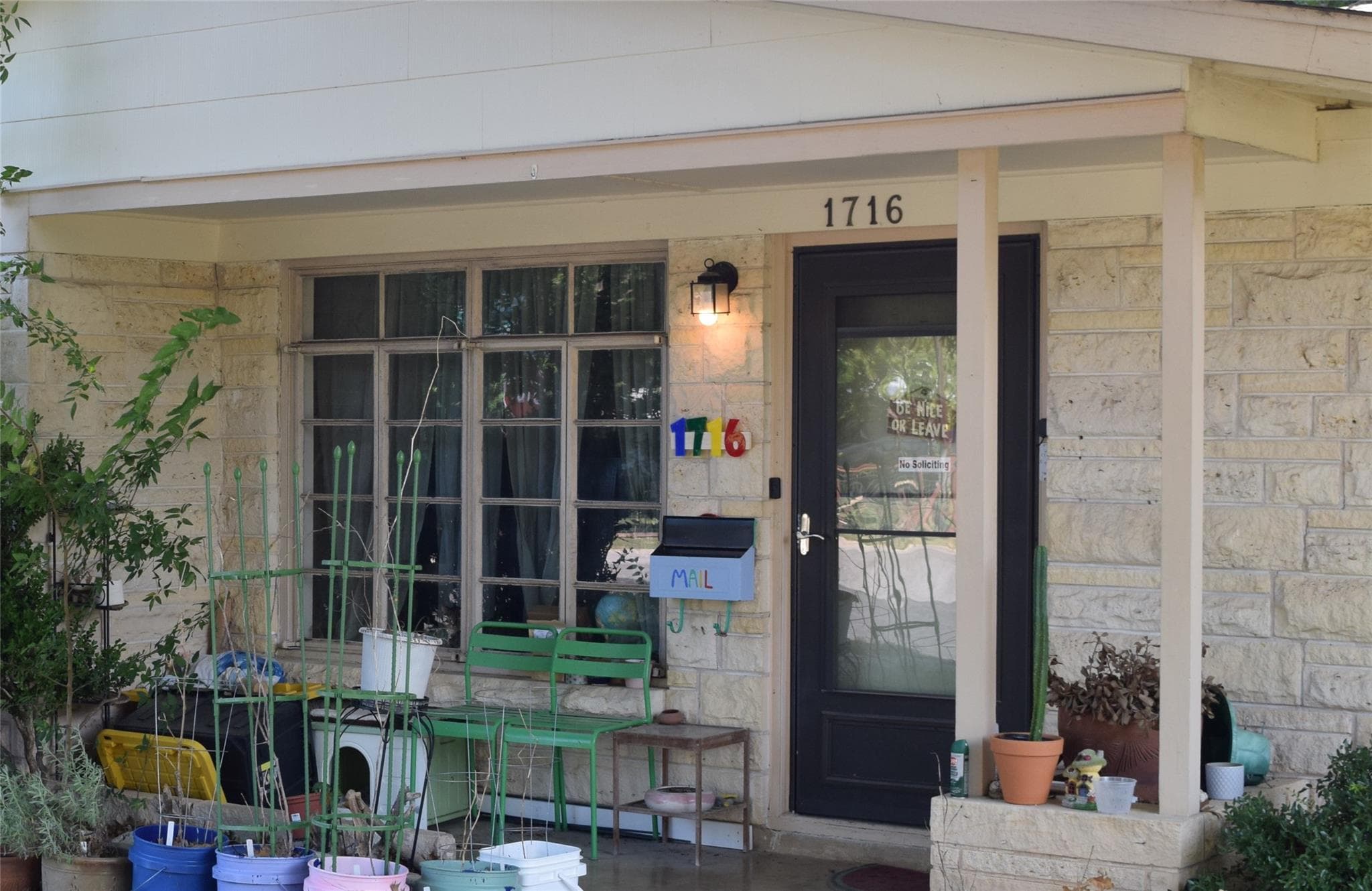 1716 Karen Ave