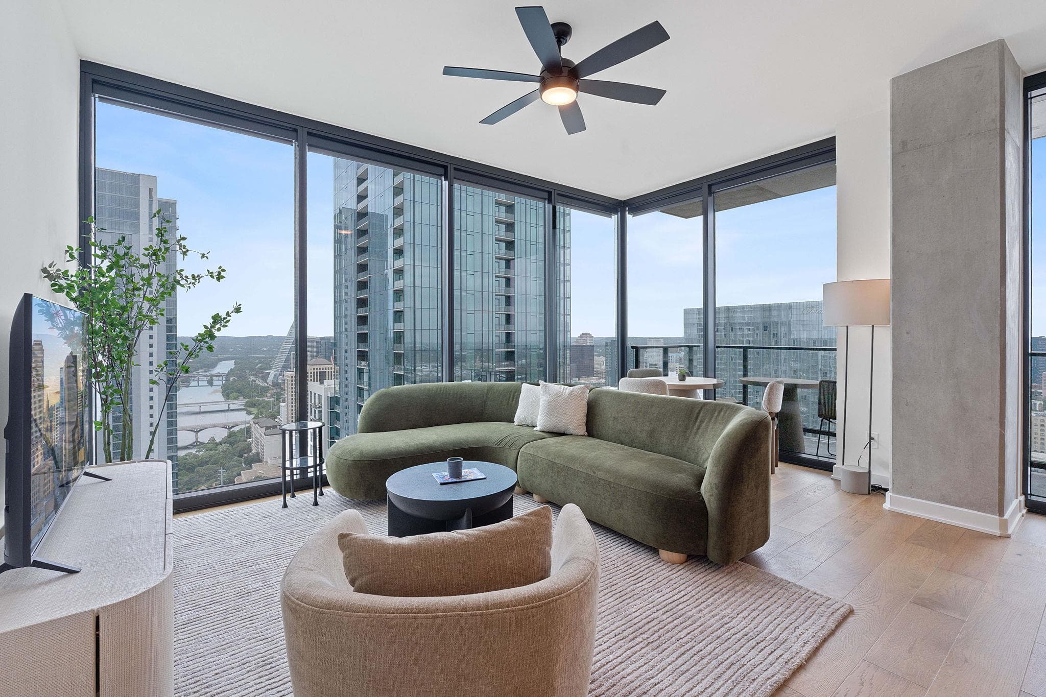84 East Ave #1401