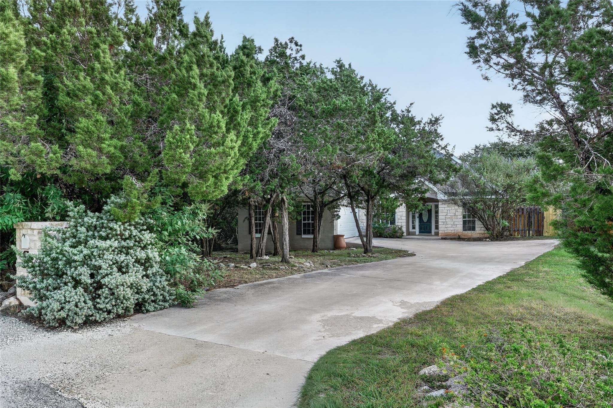 4  Cedarwood Cir