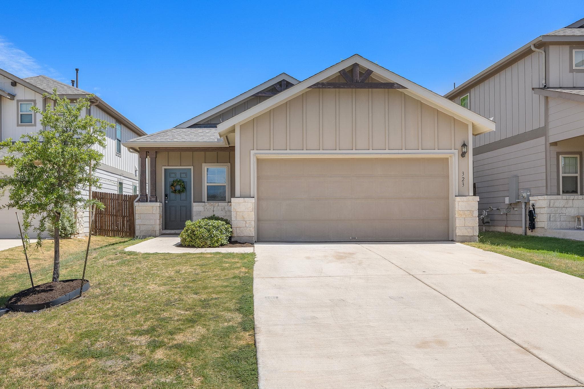 323 Zuma Dr