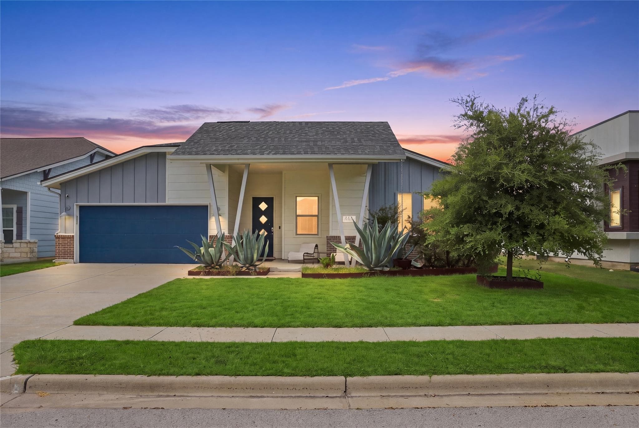 112 Dax Dr