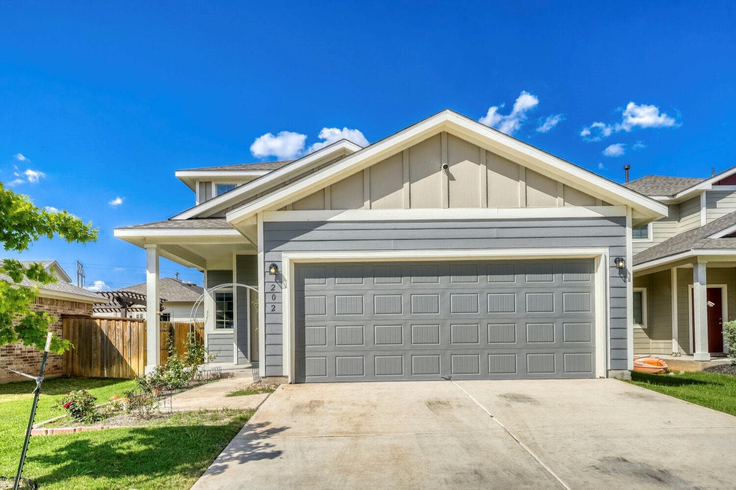 202 Driftwood Ln