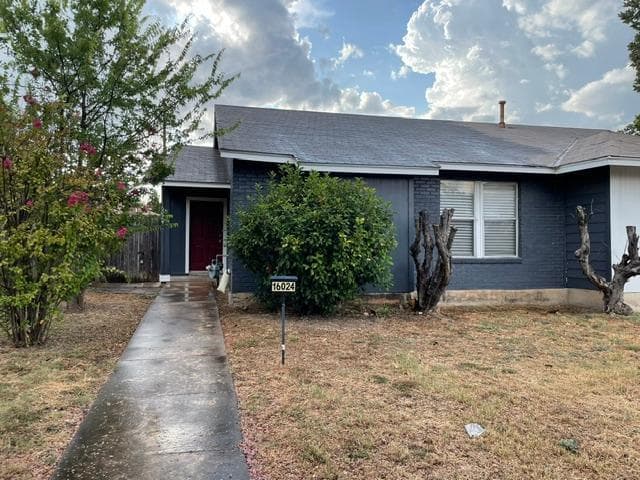 16024  Windermere Dr