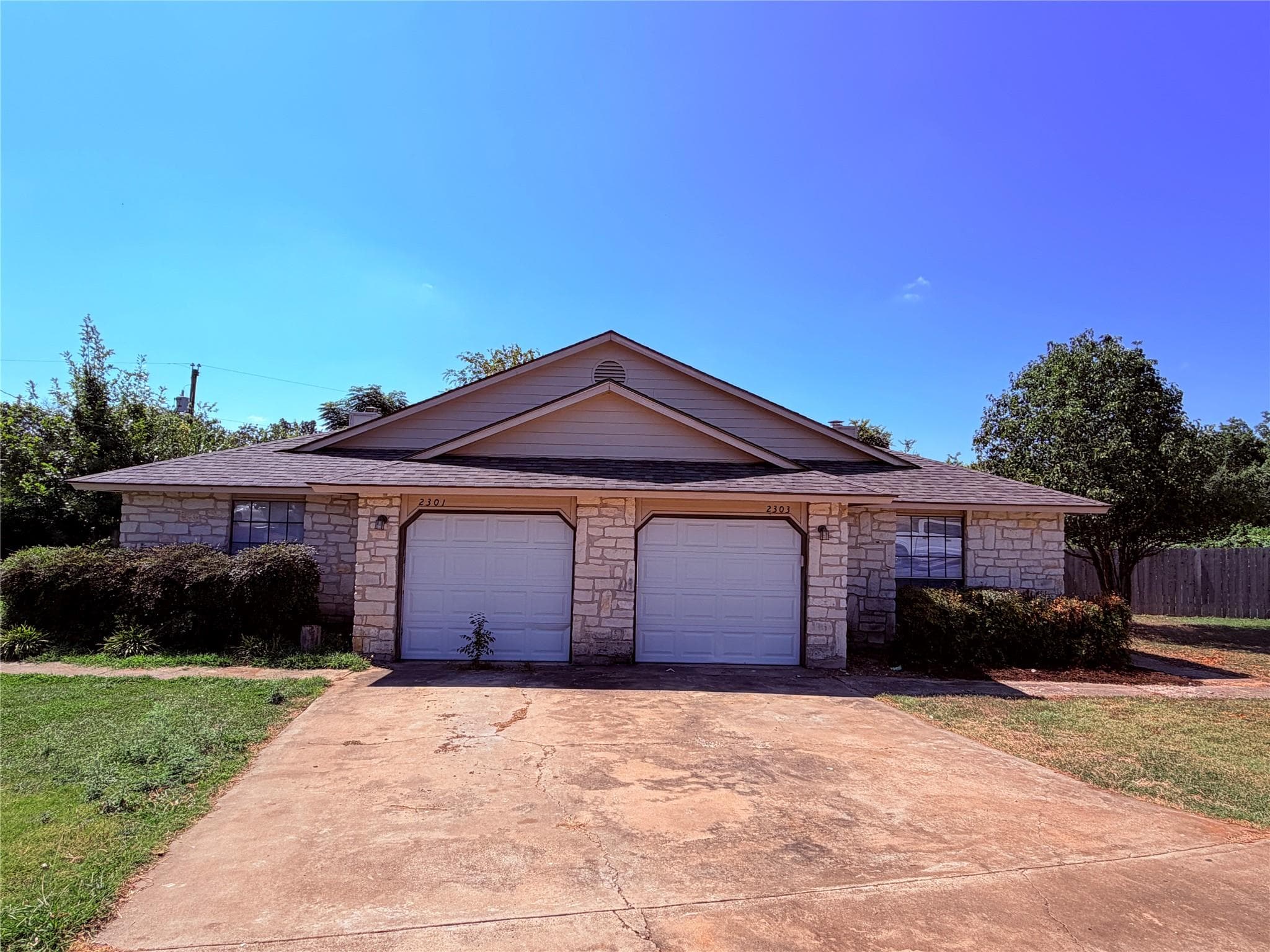 2301  Whitlow Cv