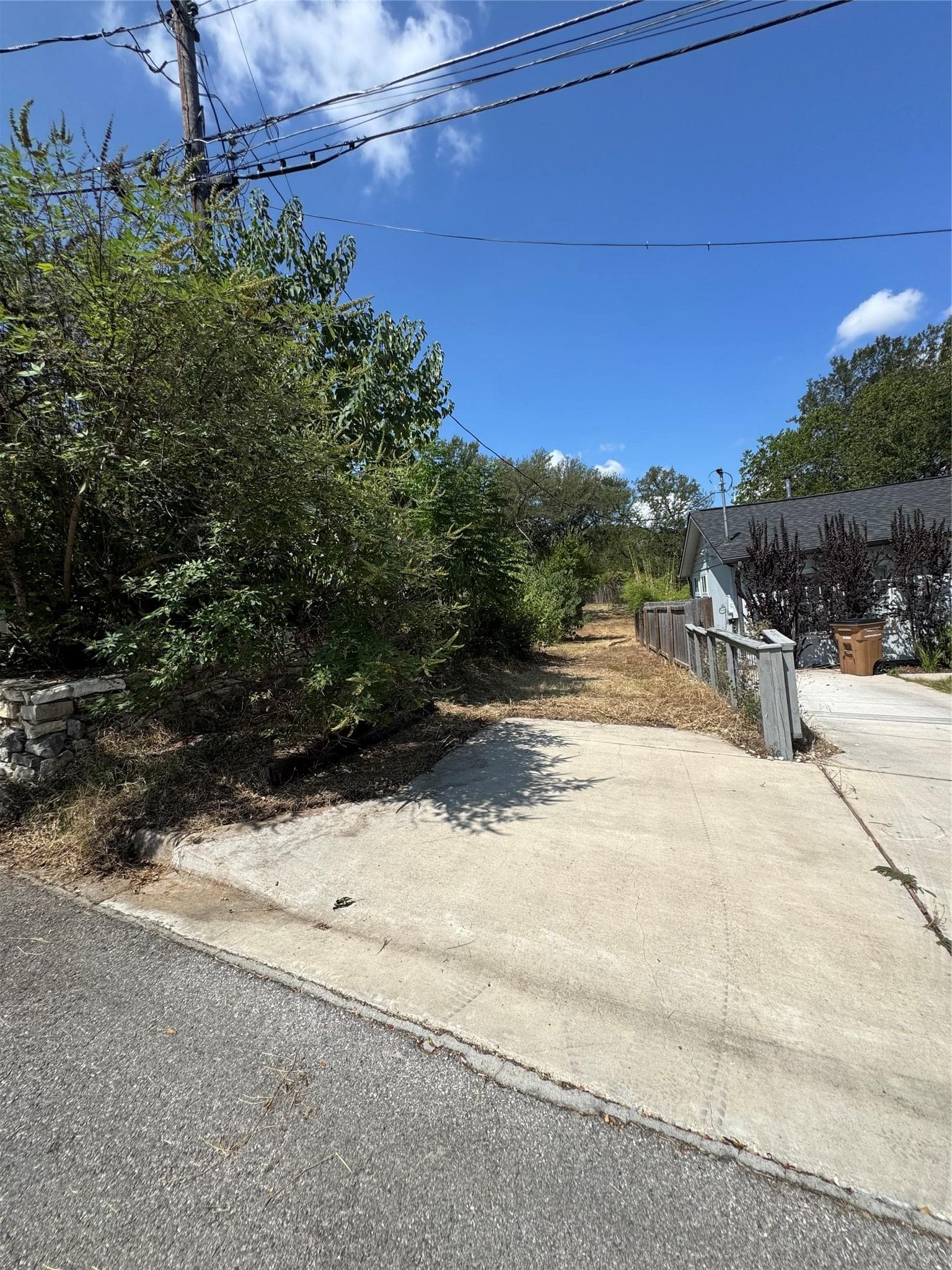 1196 EM Franklin Ave