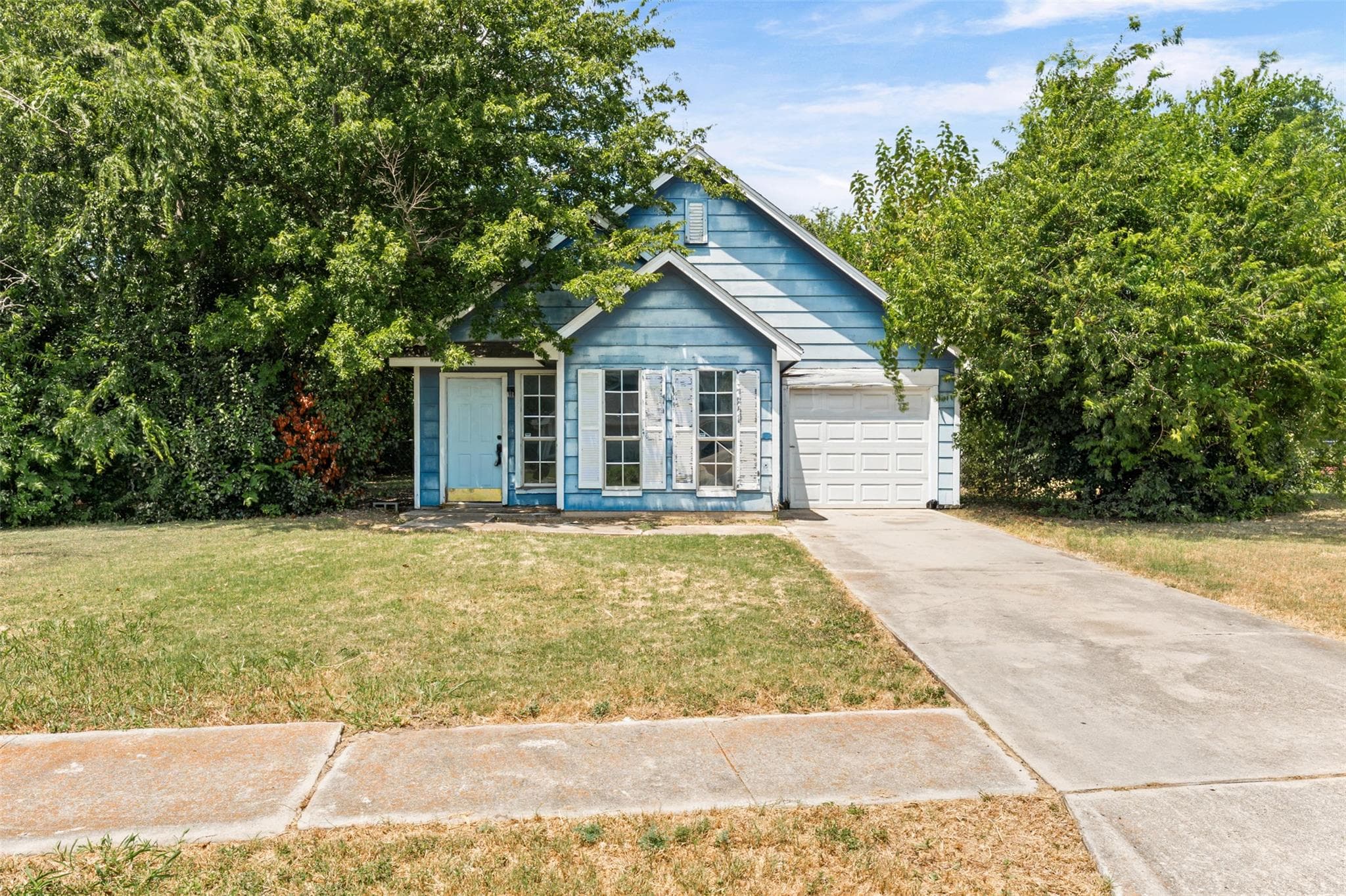 2107 Caprice Dr