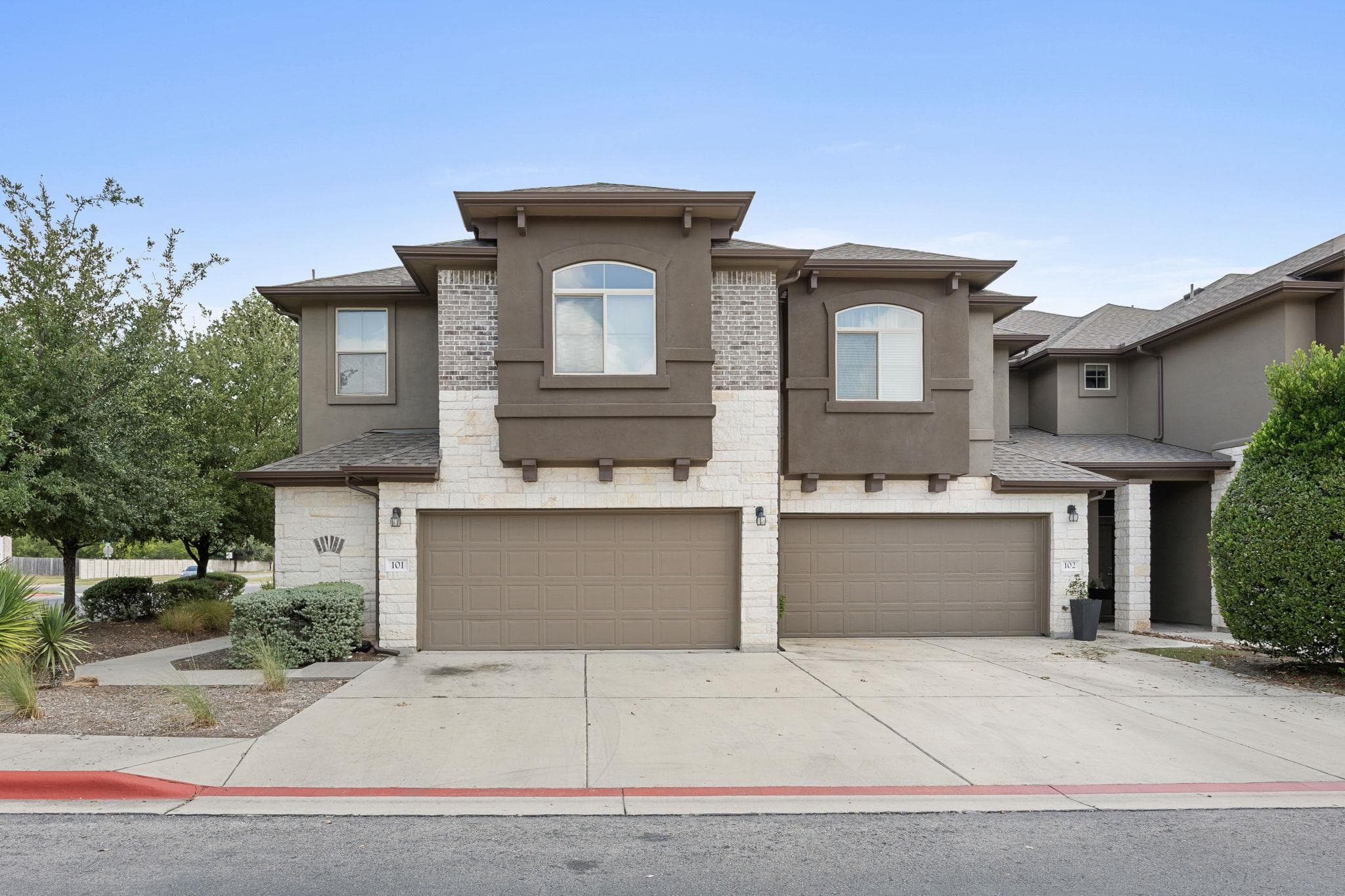 2880 Donnell Dr #101