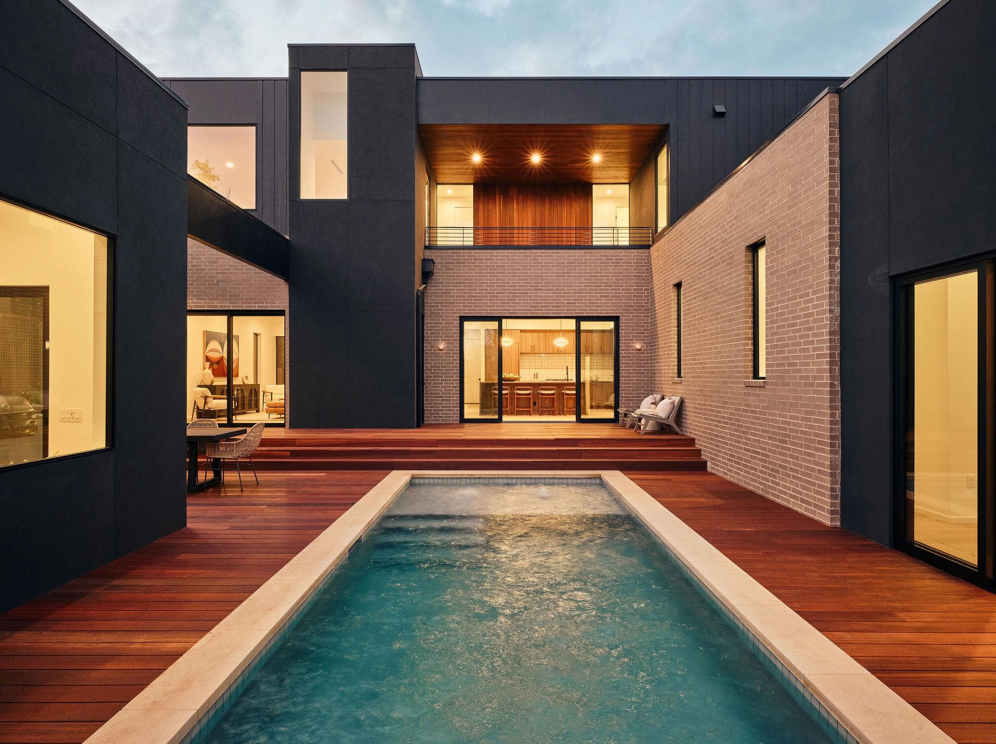 6411 Cary Dr