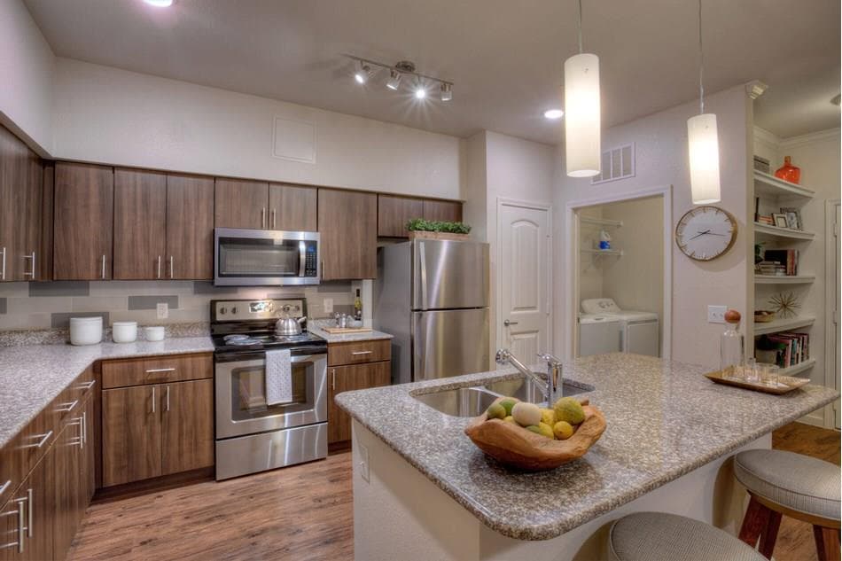 1200 Estancia Pkwy #1336