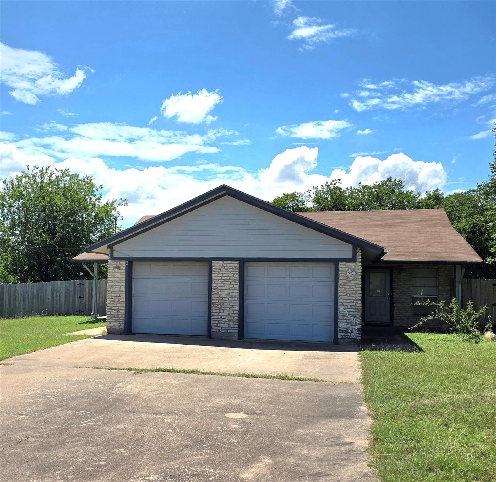 15208 Spring Hill Ln #B