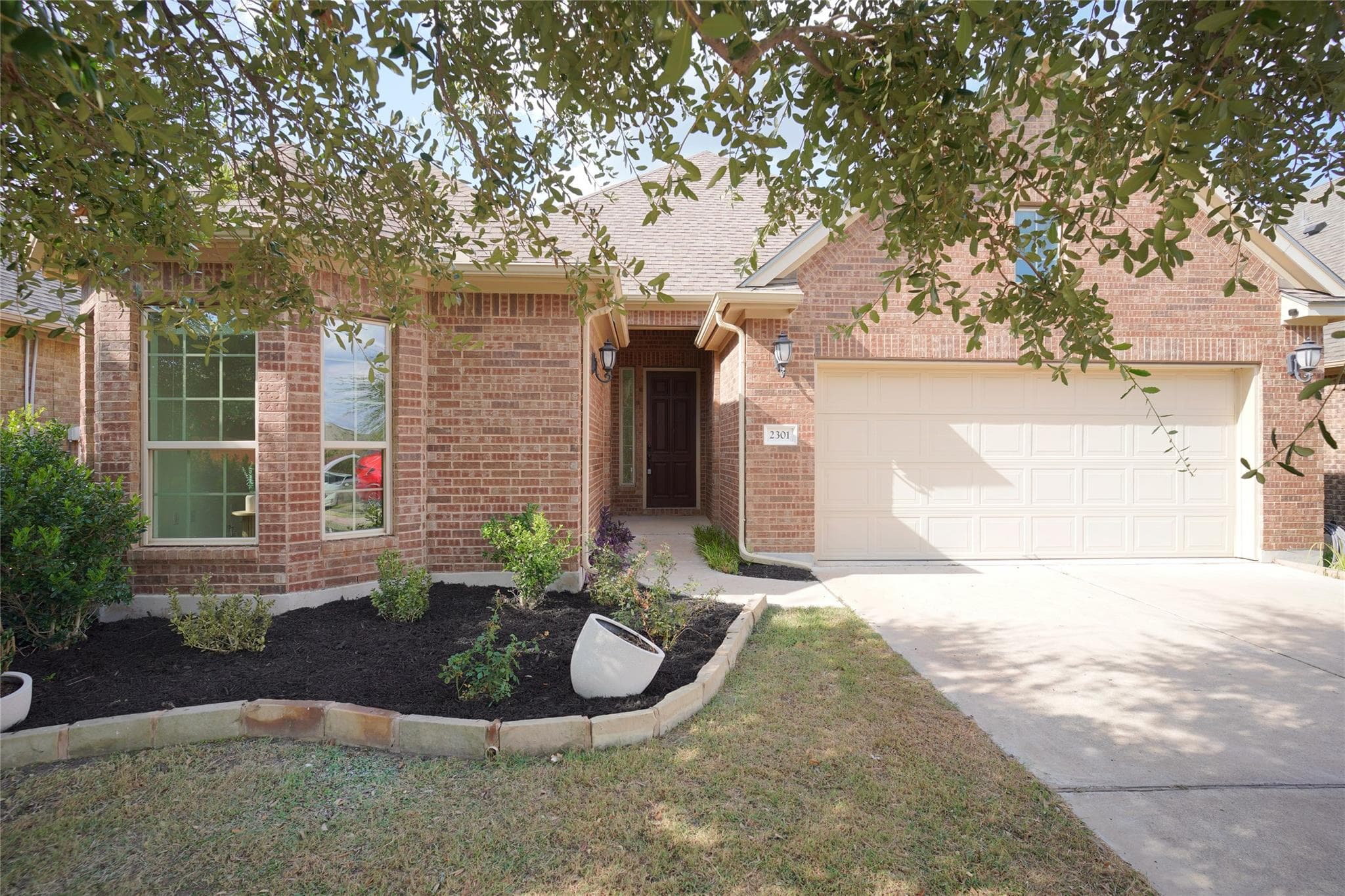 2301 Yaupon Range Dr