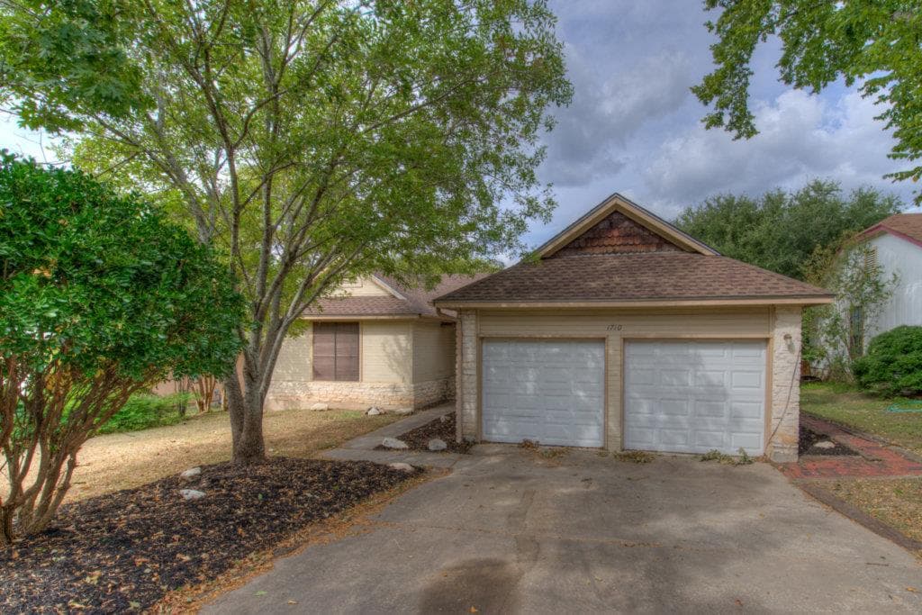 1710 Woodwind Ln