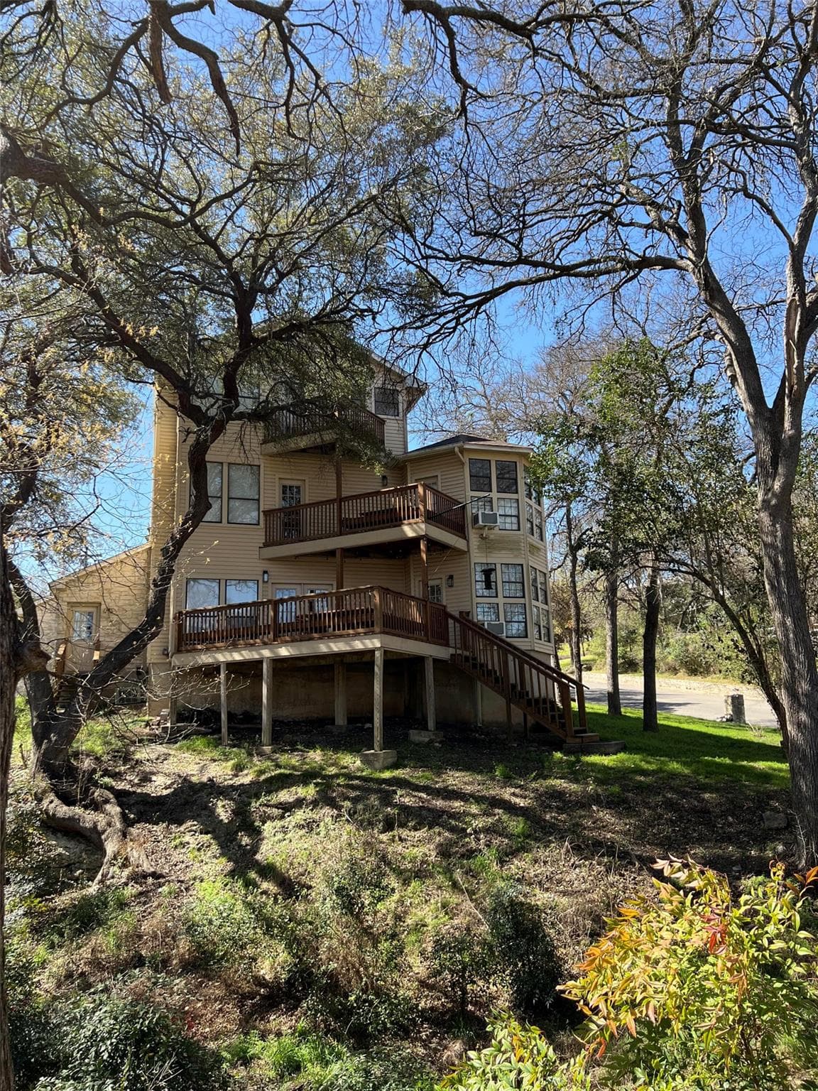 501 Westbrook Dr
