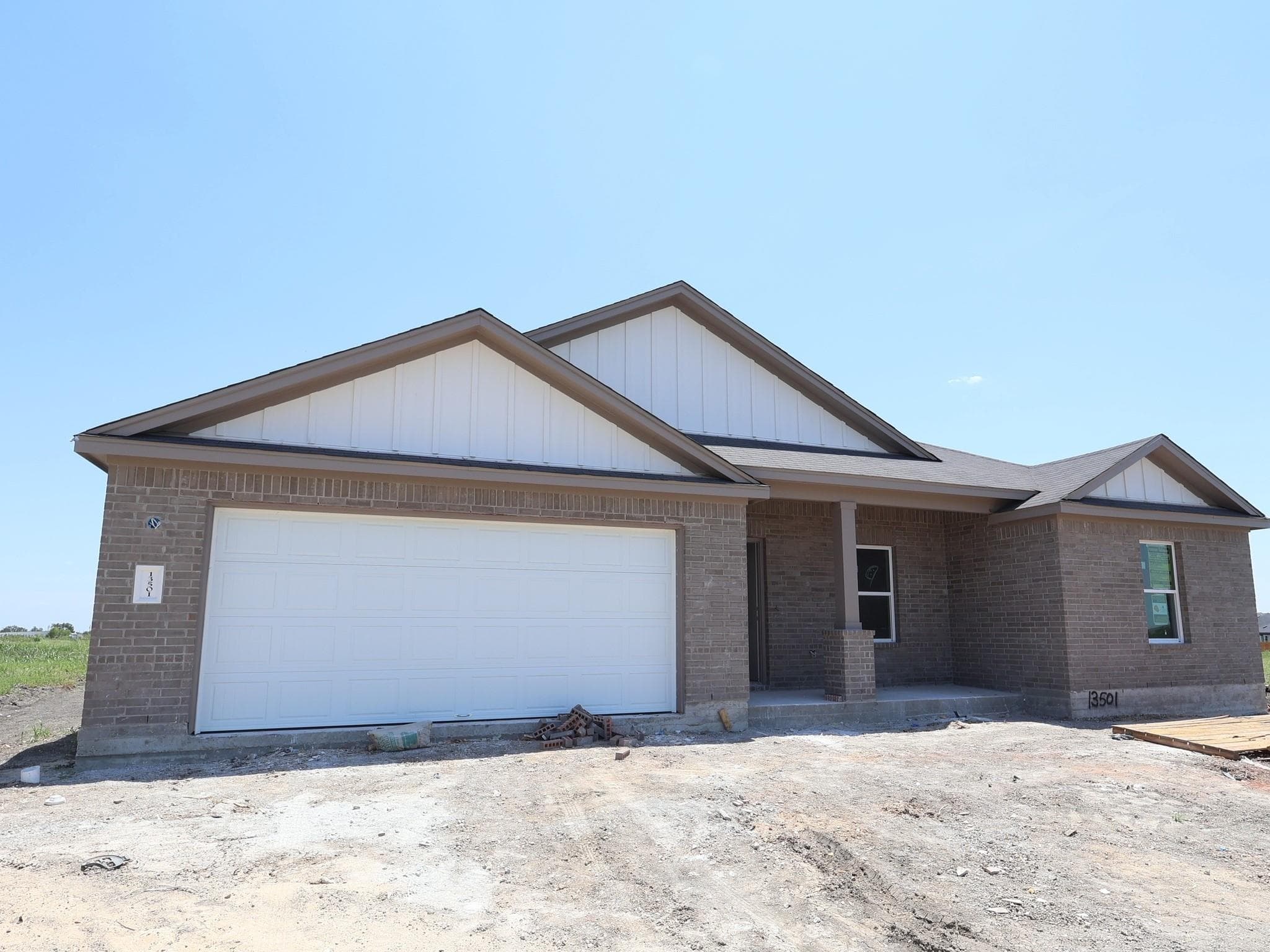 13501 Van Hollen Rd