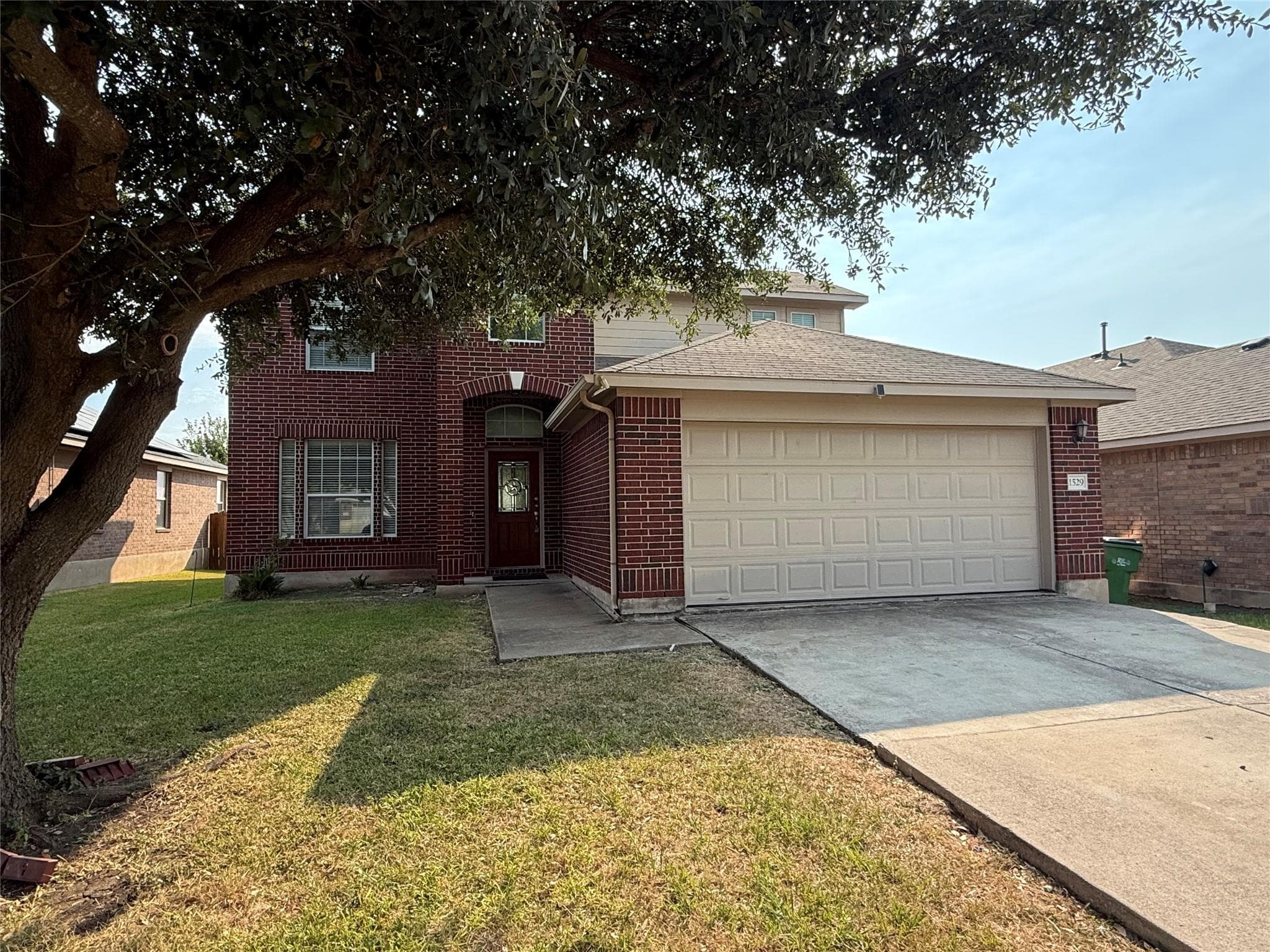 1529  Tonia Loop