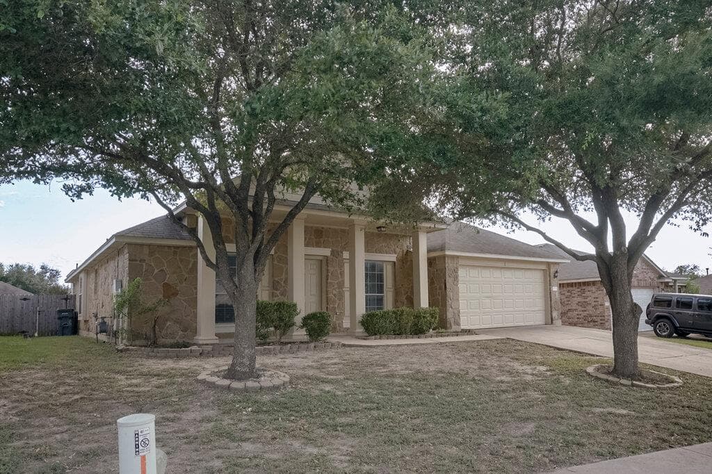 1313 Honey Blossom Dr